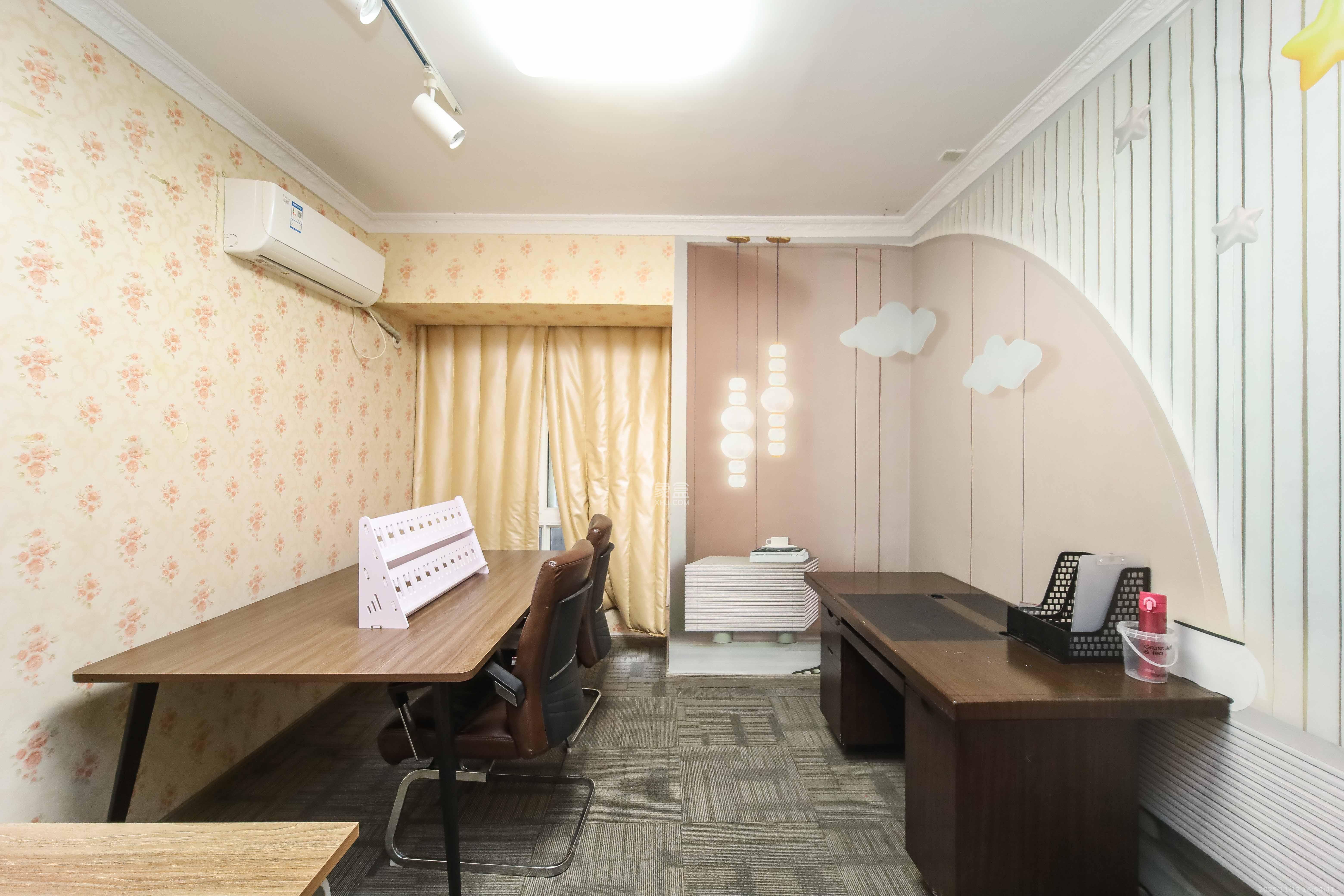 银港水晶城  3室2厅1卫    105.0万卧室