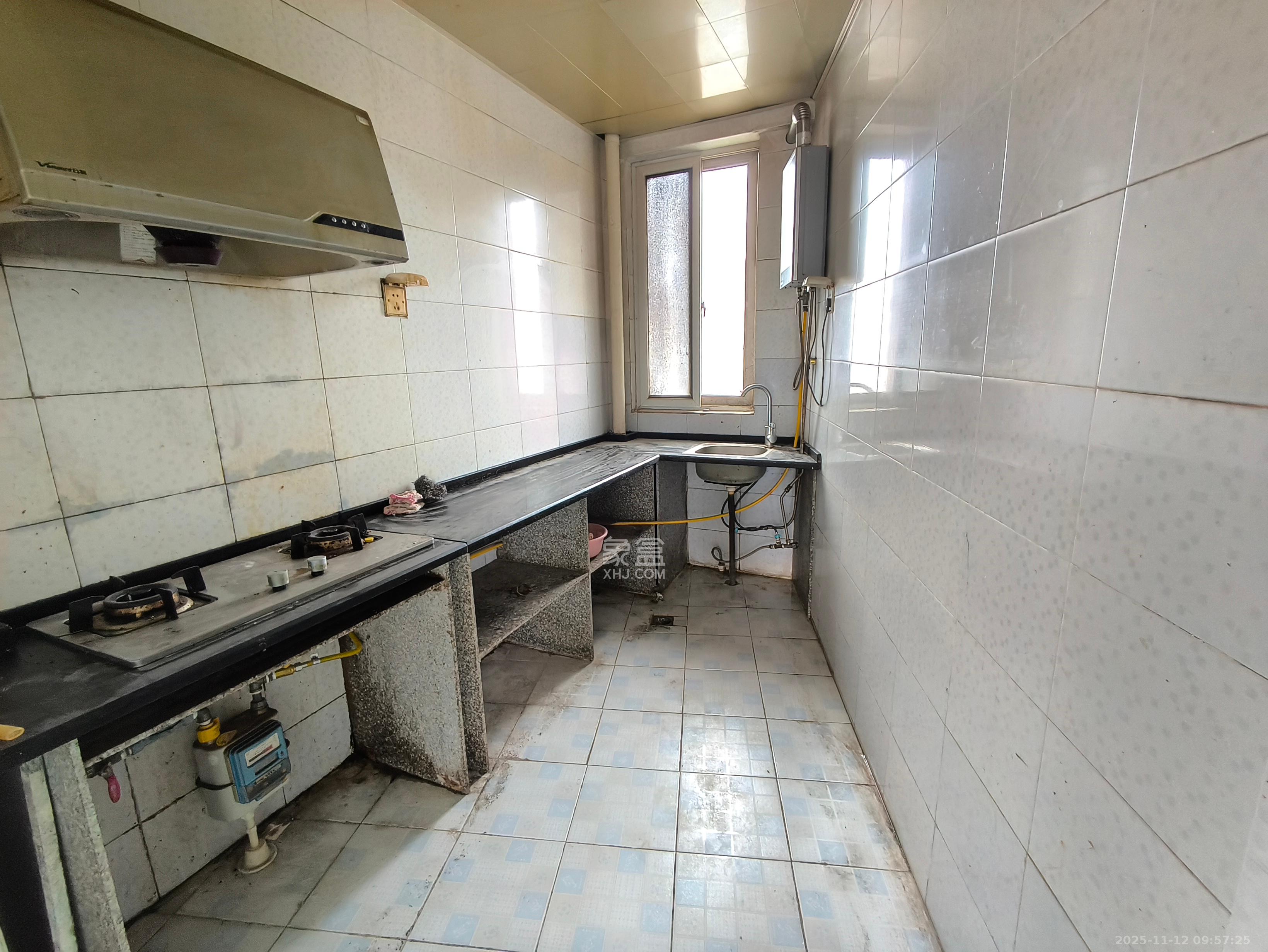 星城国际  3室2厅2卫    1500.0元/月室内图