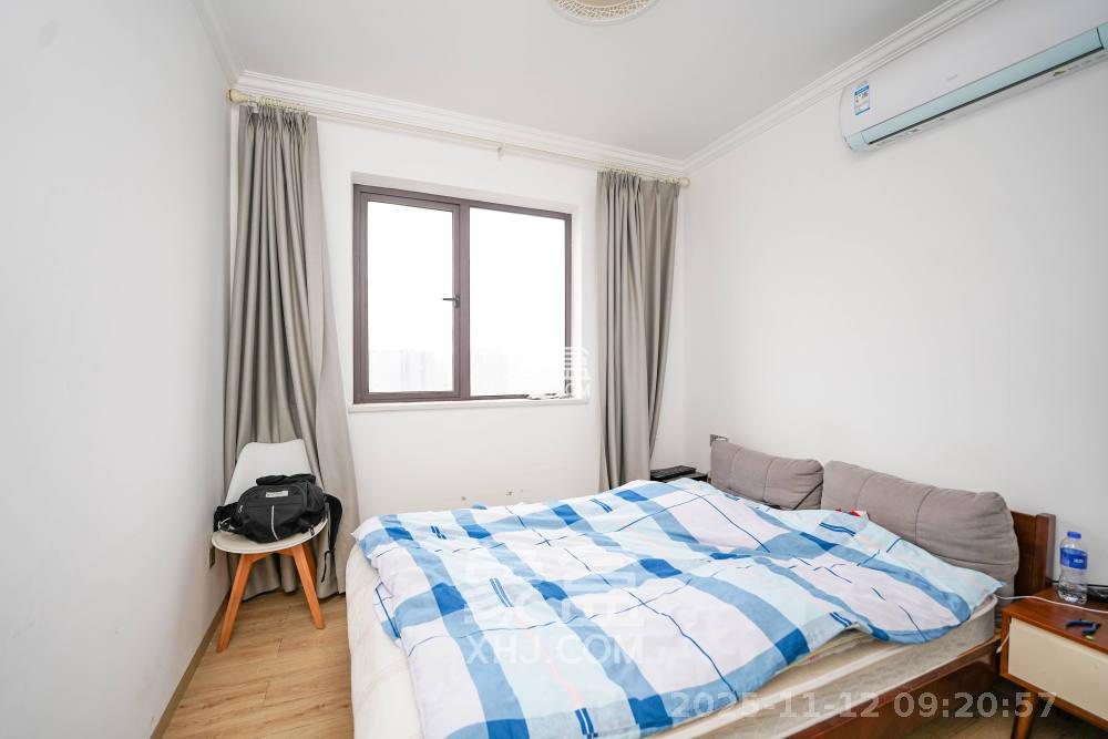 绿地新都会  3室2厅2卫    2300.0元/月室内图