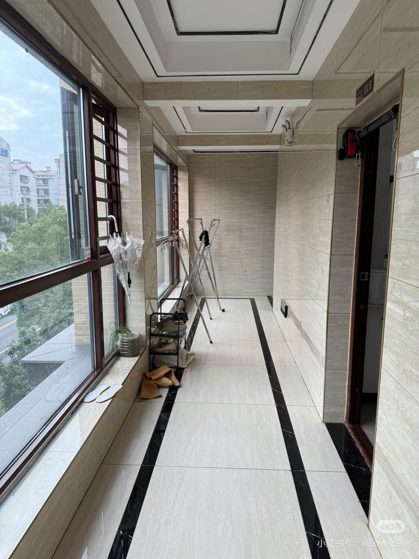 青春里  1室0厅0卫    36.0万客厅