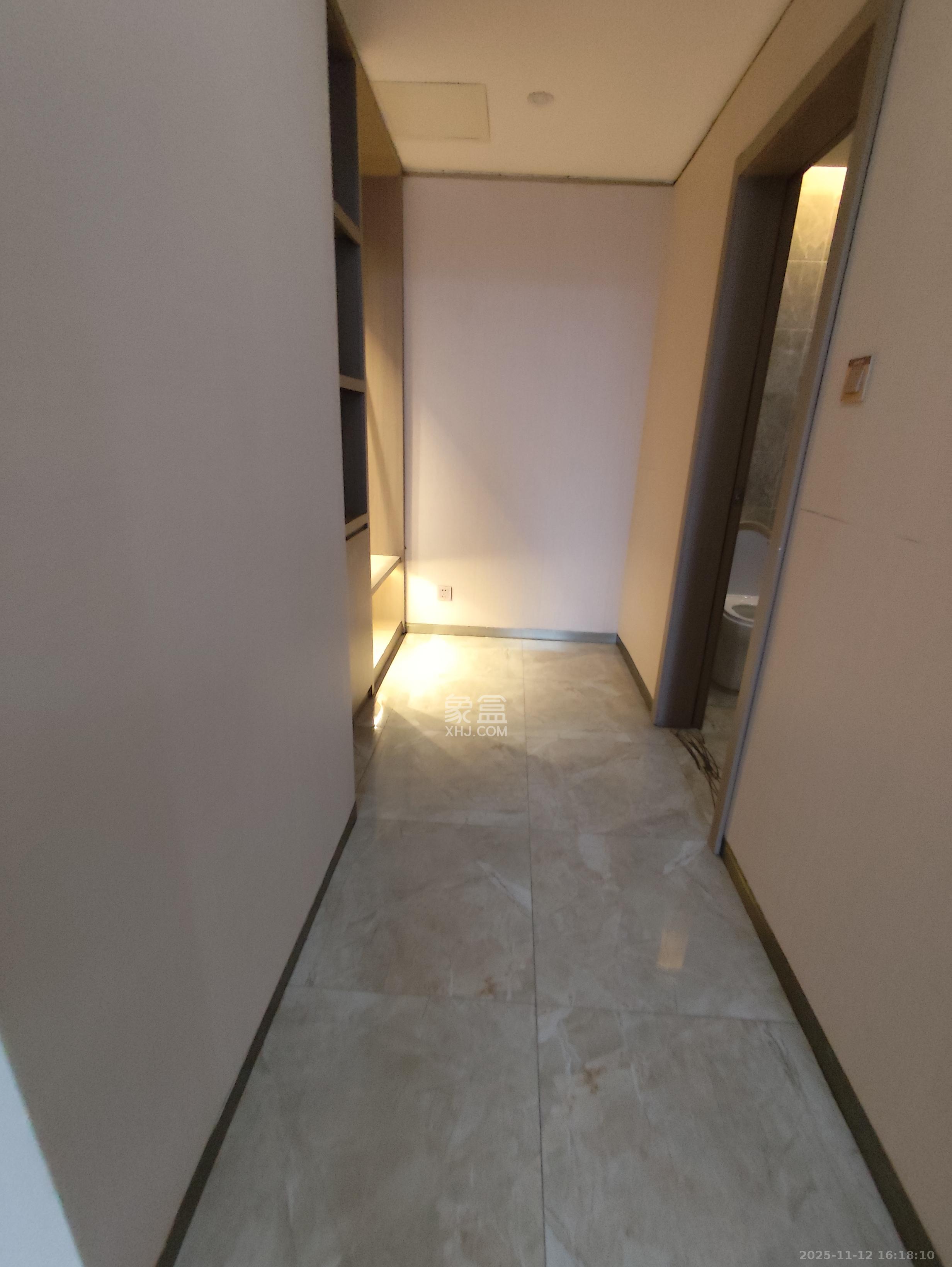 宇成朝阳广场  1室1厅1卫    2200.0元/月室内图