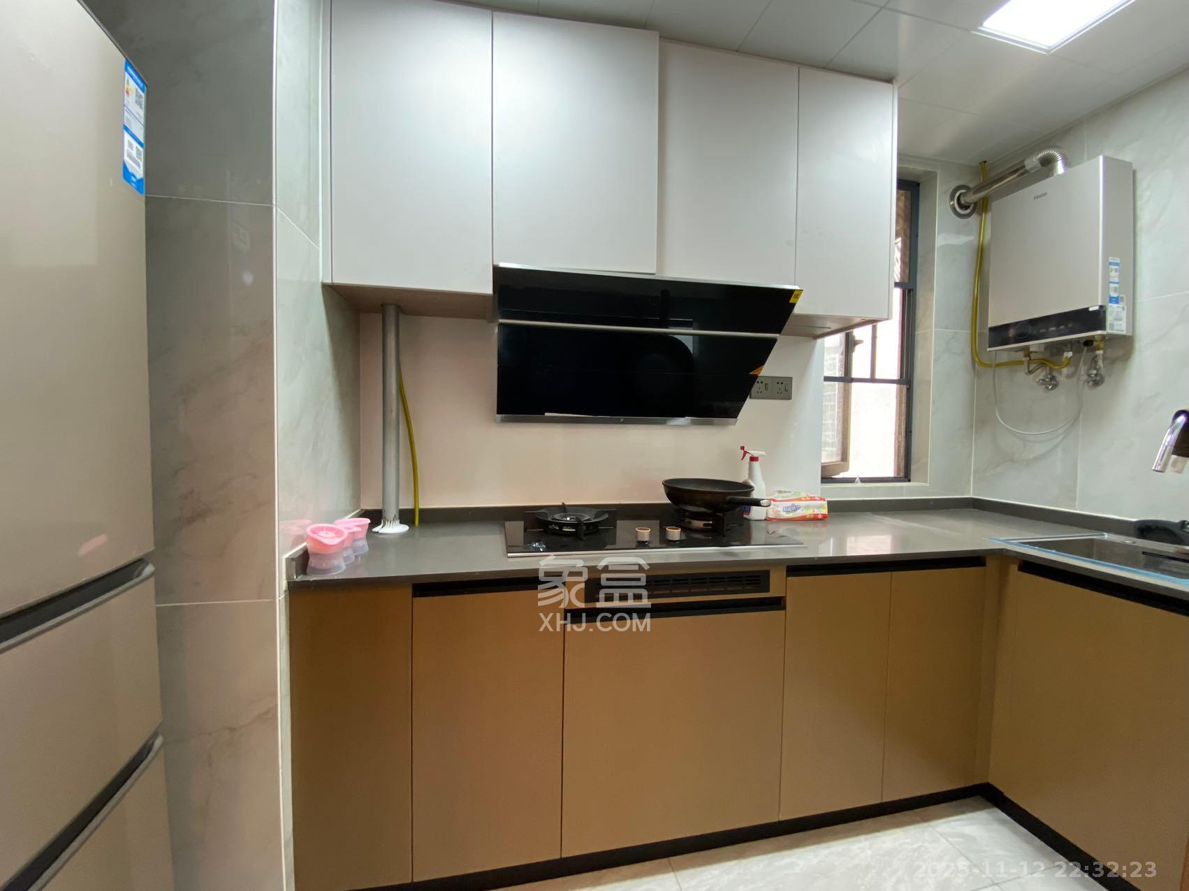 万科魅力之城天阔里 3室2厅2卫 2500.0元/月 万科魅力之城天阔里 3室2厅2卫 2500.0元/月室内图