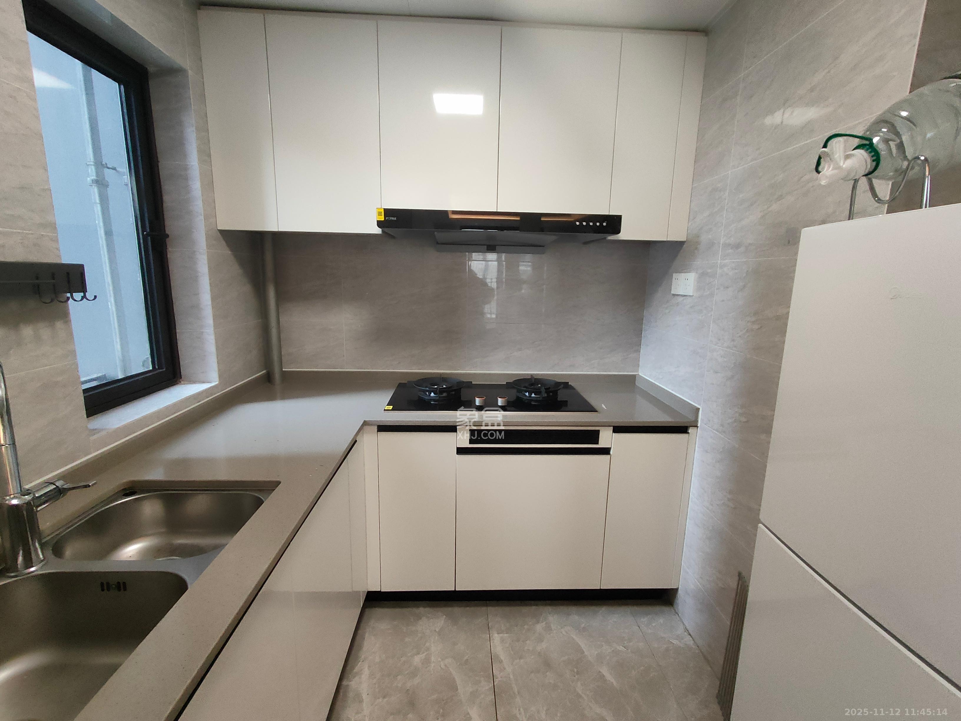 万科金色梦想C区  3室2厅2卫    2800.0元/月室内图