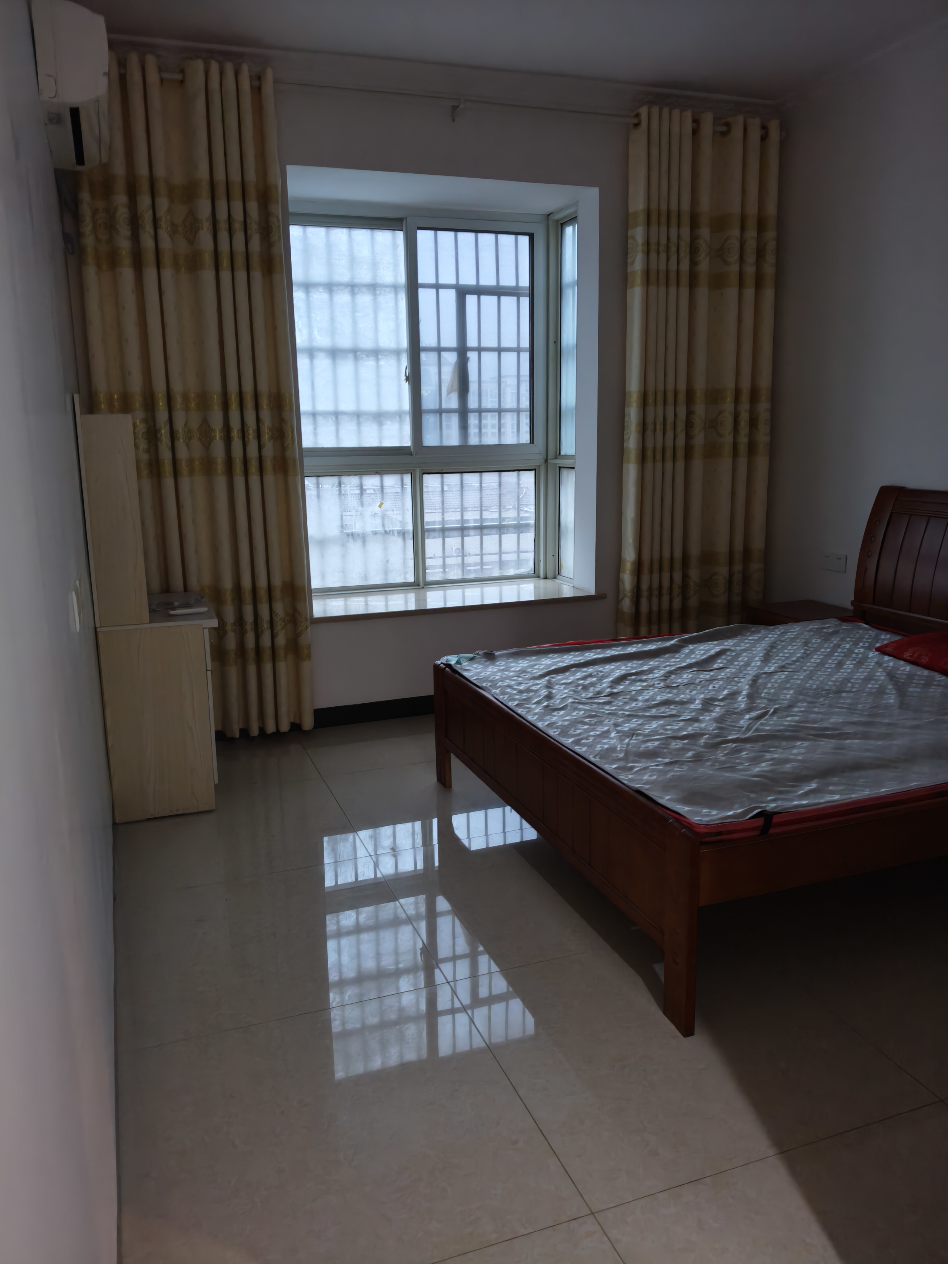 山水名苑 3室2厅1卫 49.8万 山水名苑 3室2厅1卫 49.8万客厅