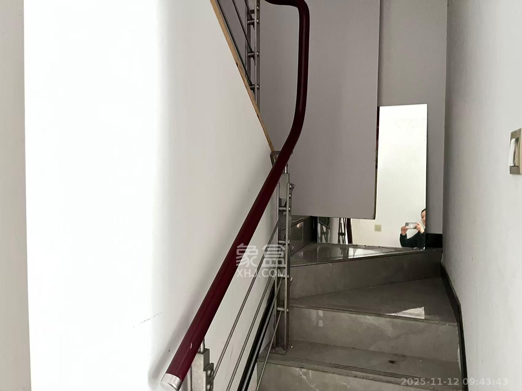 未来城科学家园   79.8㎡      6000.0元/月室内图