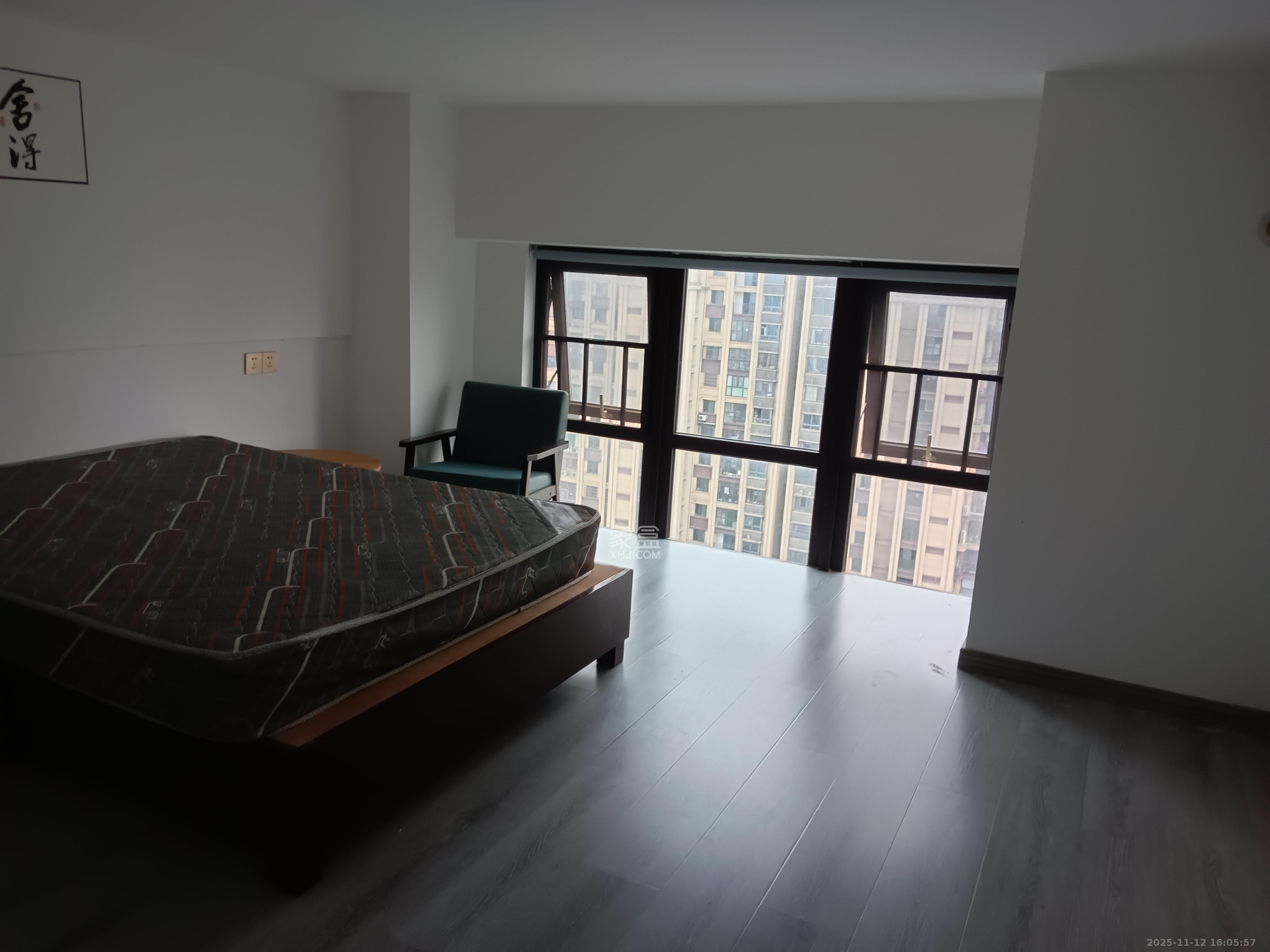 东方美地  4室2厅1卫    3500.0元/月室内图