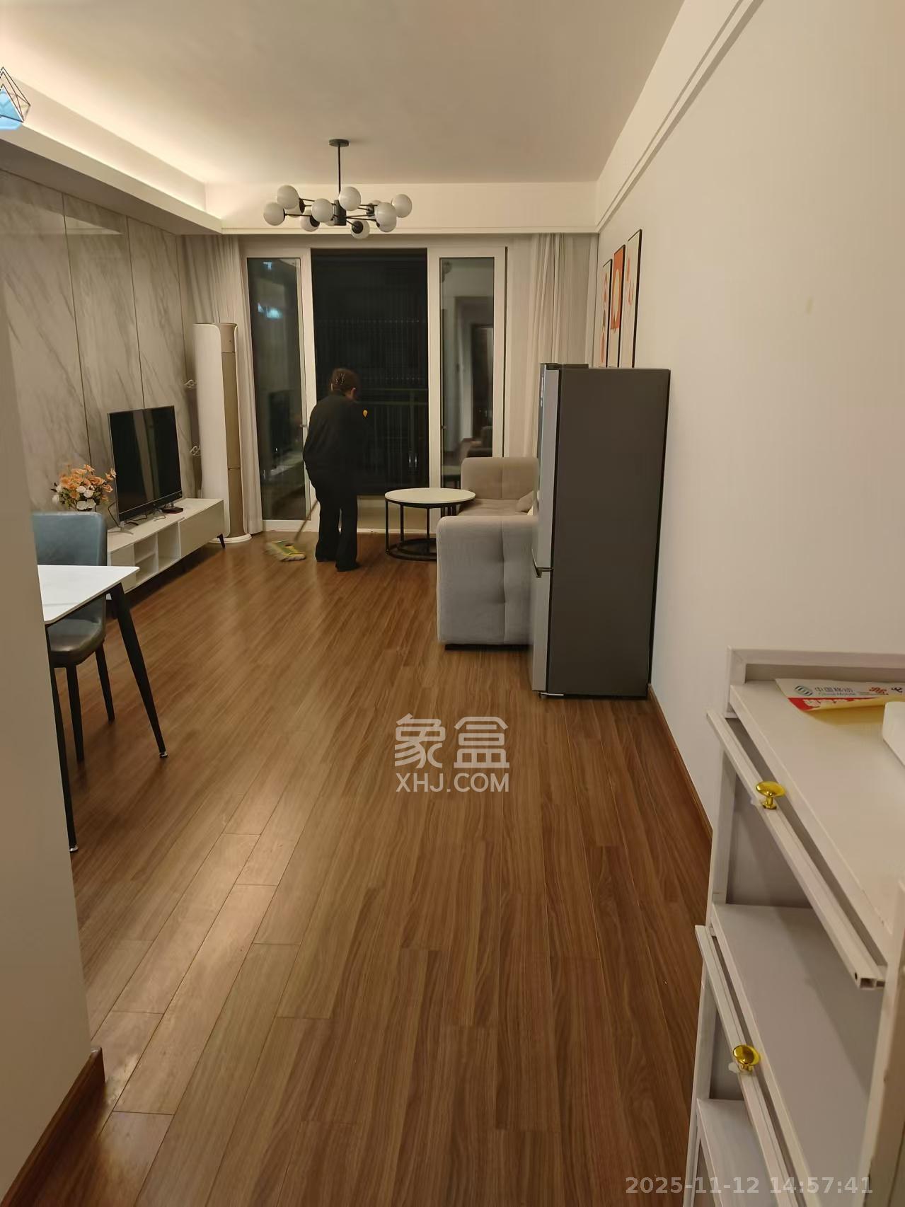 保利香槟国际 3室2厅1卫 2100.0元/月 保利香槟国际 3室2厅1卫 2100.0元/月室内图