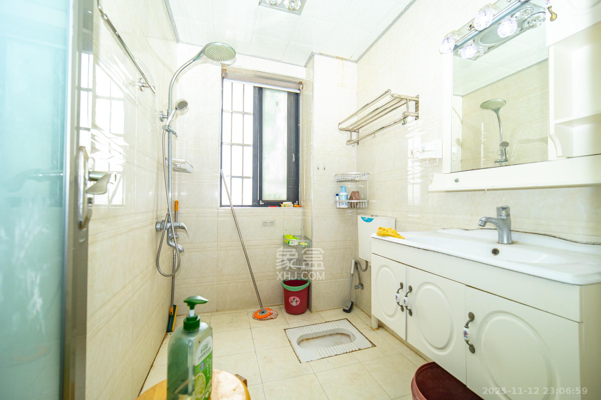 尚都花园城 1室2厅1卫 45.0万 尚都花园城 1室2厅1卫 45.0万卫生间