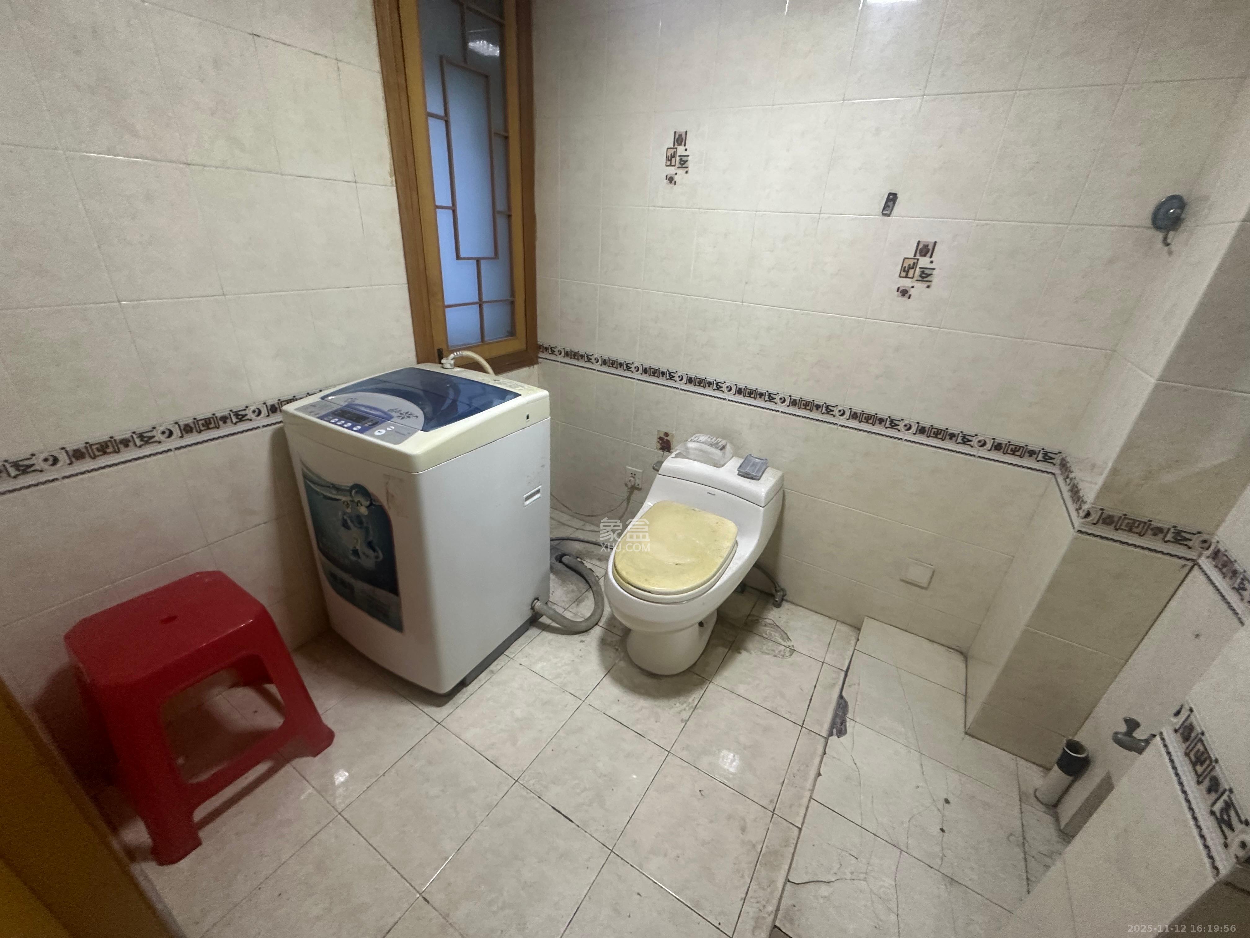 恒达花园 3室2厅2卫 2100.0元/月 恒达花园 3室2厅2卫 2100.0元/月室内图