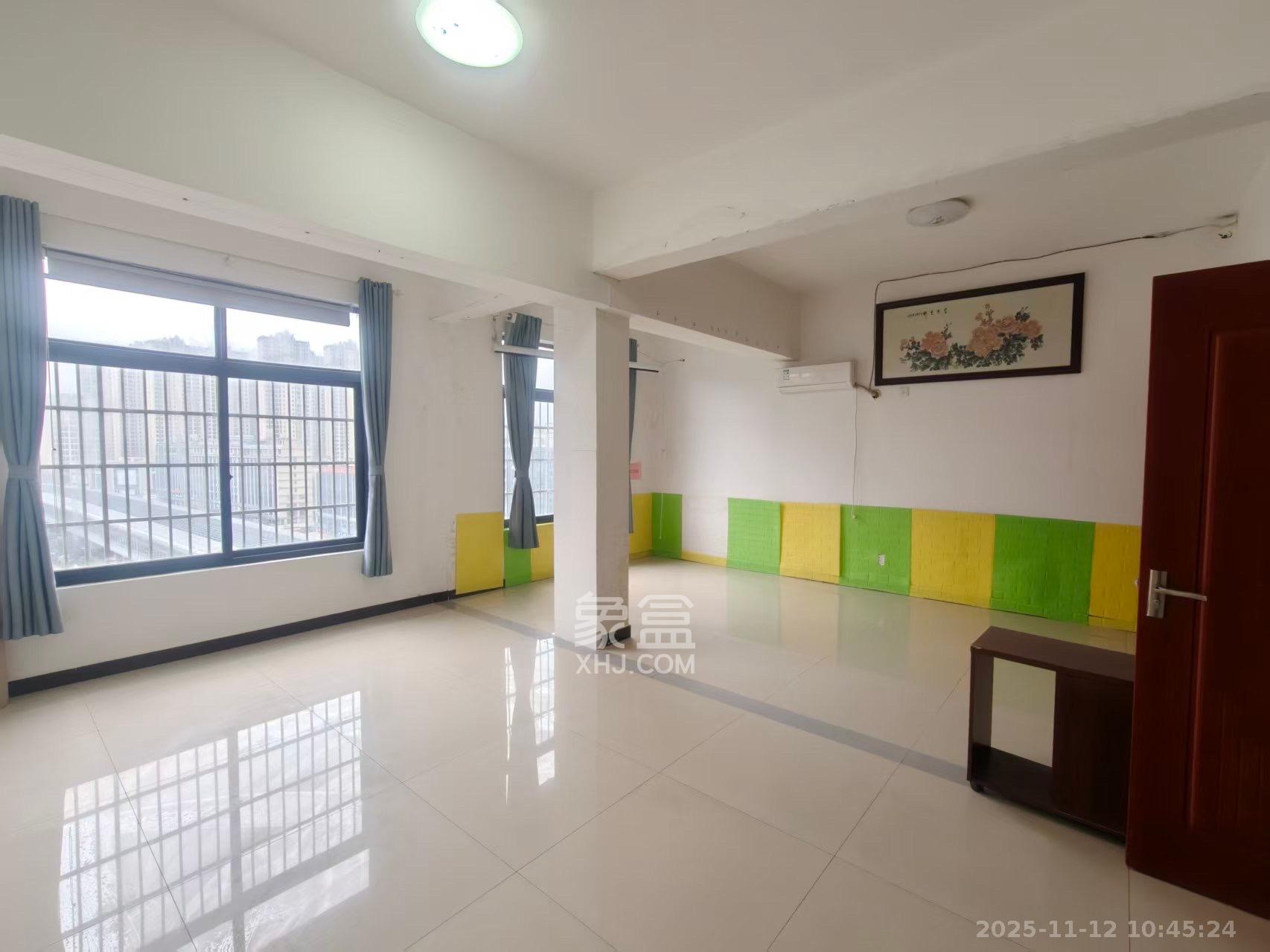 红树湾 3室2厅1卫 2200.0元/月 红树湾 3室2厅1卫 2200.0元/月室内图