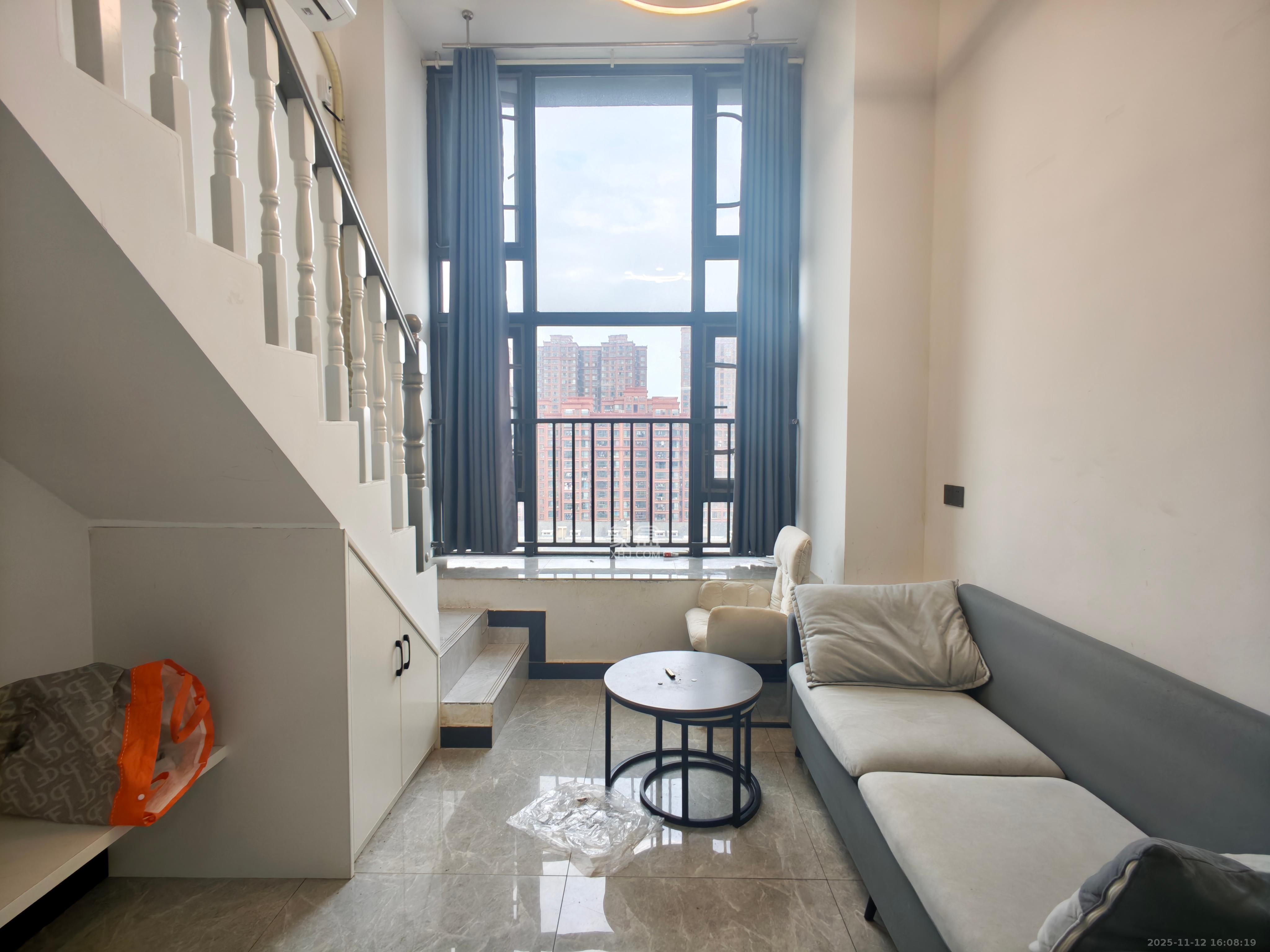 龙湖湘江星座（祺鑫星座公寓）  1室1厅1卫    1600.0元/月