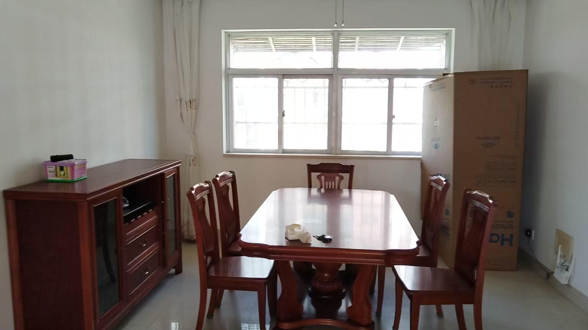 八一小区 3室2厅1卫 3700.0元/月 八一小区 3室2厅1卫 3700.0元/月室内图