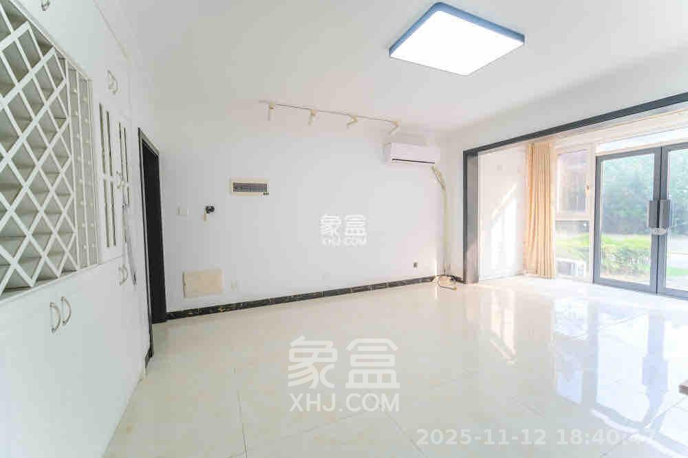 和悦城(蟠龙景苑)  3室2厅2卫    2200.0元/月室内图