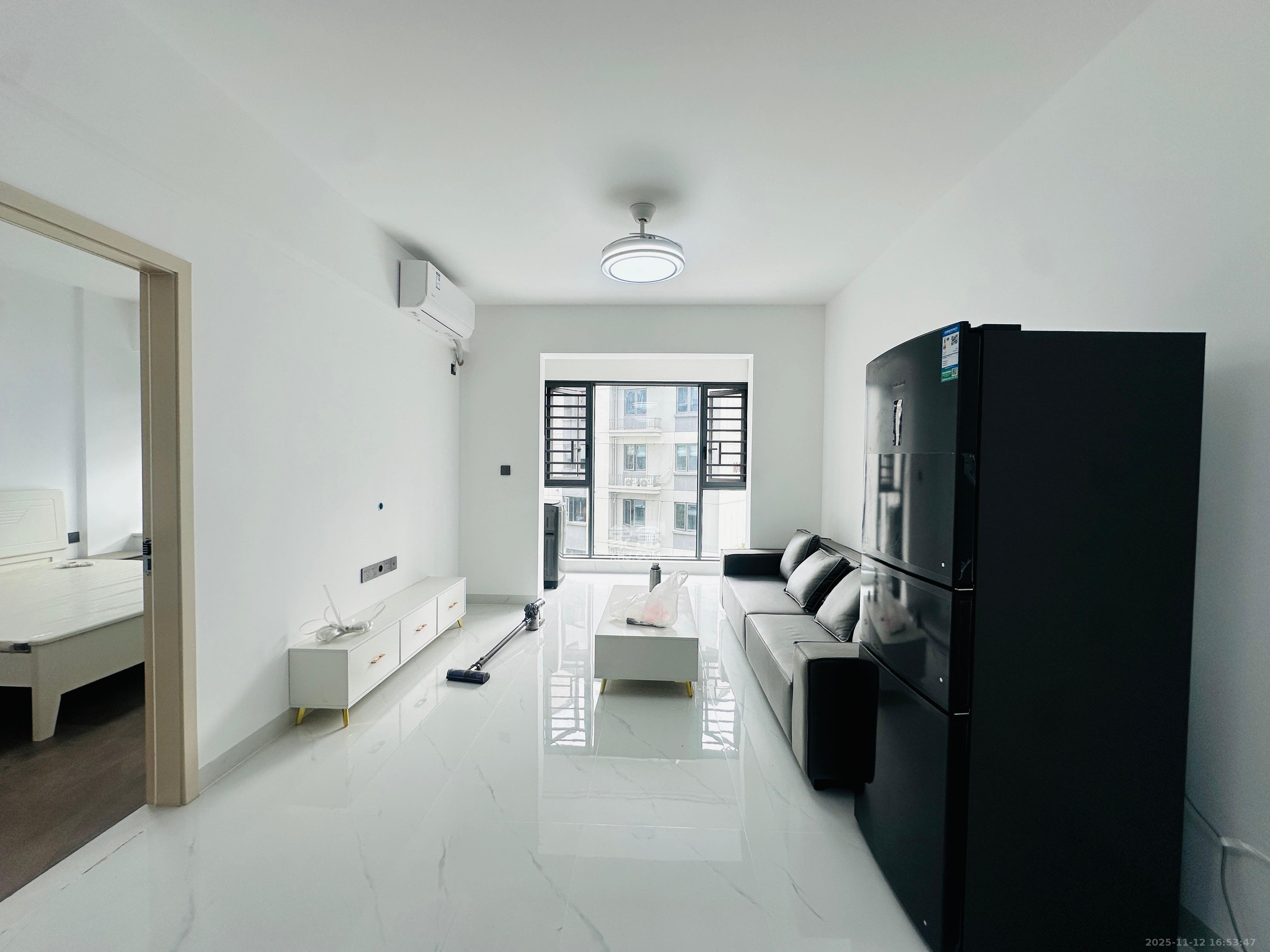 湖湘时代名邸公园壹号 2室2厅1卫 2600.0元/月 湖湘时代名邸公园壹号 2室2厅1卫 2600.0元/月室内图