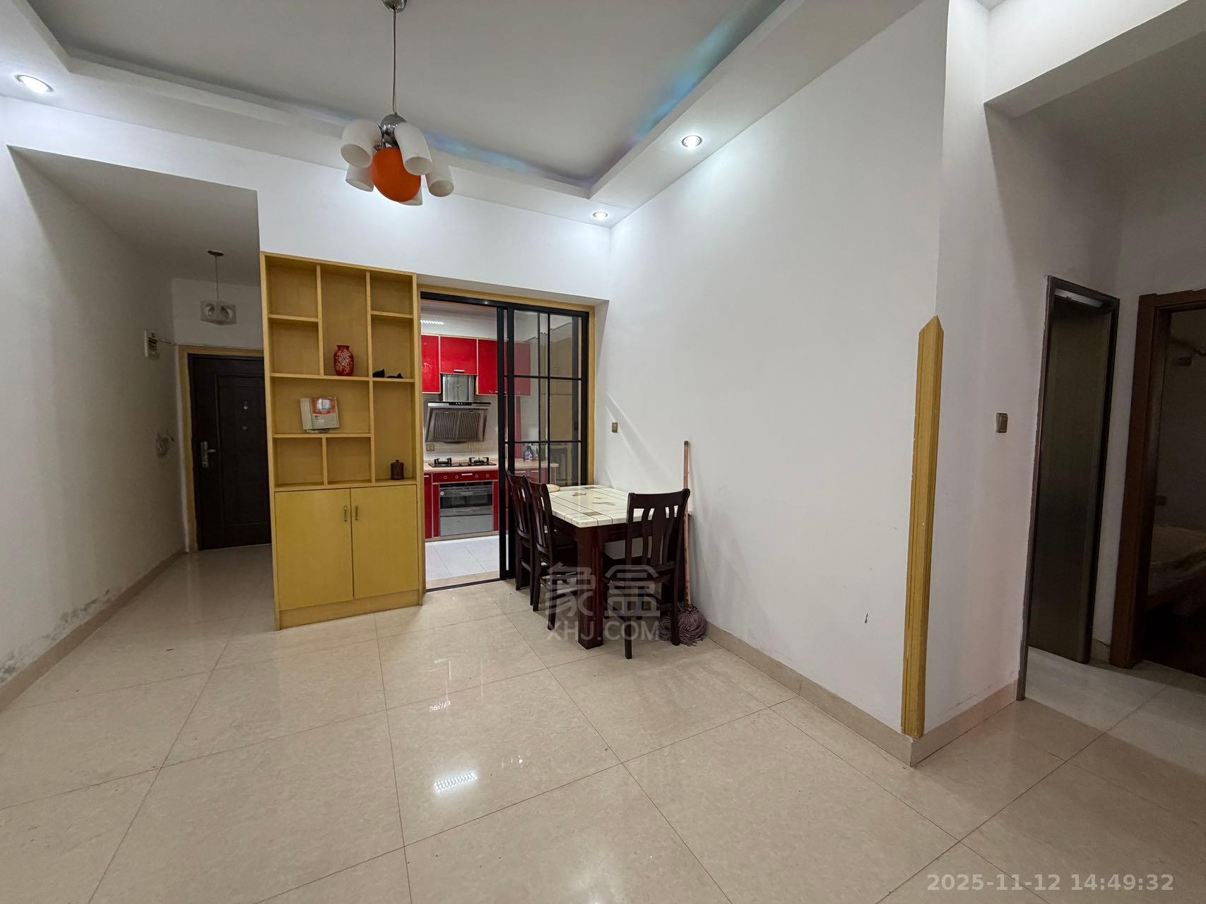 西域名邸 2室2厅1卫 1400.0元/月 西域名邸 2室2厅1卫 1400.0元/月室内图