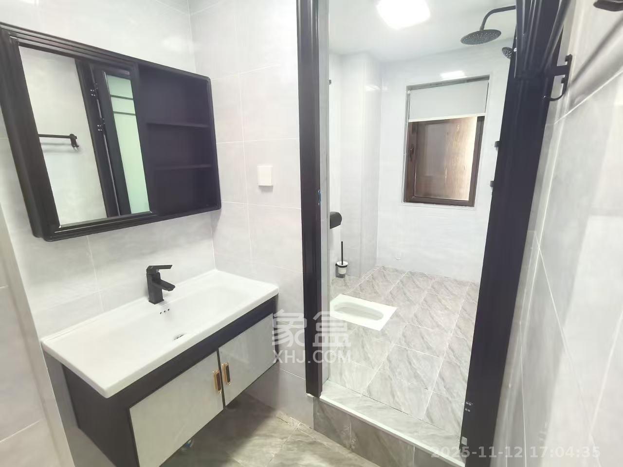 阳光城尚东湾凌云府  3室2厅2卫    2400.0元/月