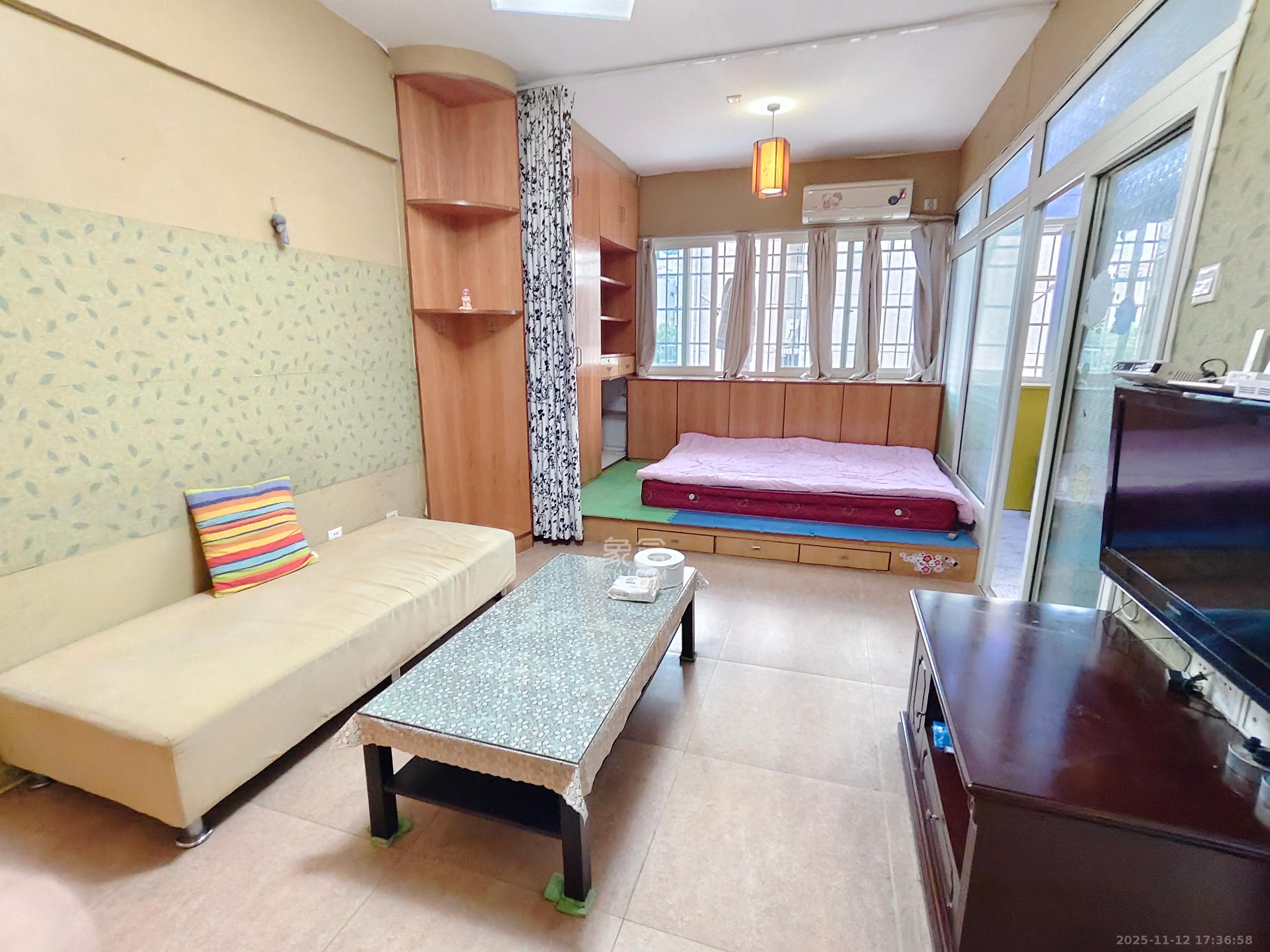 伍家岭生活广场  1室0厅1卫    1200.0元/月室内图