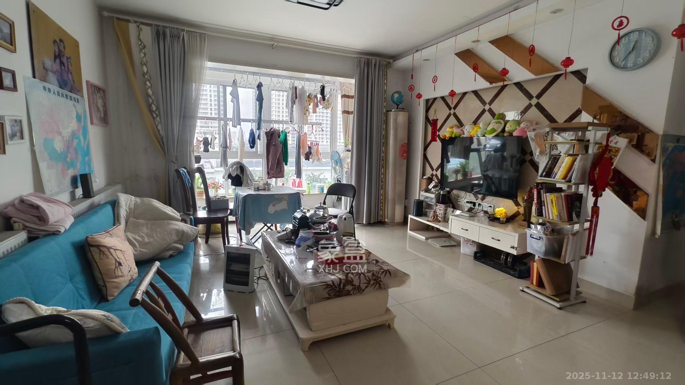 时代星城  4室2厅2卫    2000.0元/月室内图