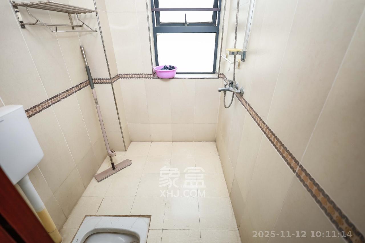 莱茵城 3室2厅1卫 2500.0元/月 莱茵城 3室2厅1卫 2500.0元/月室内图