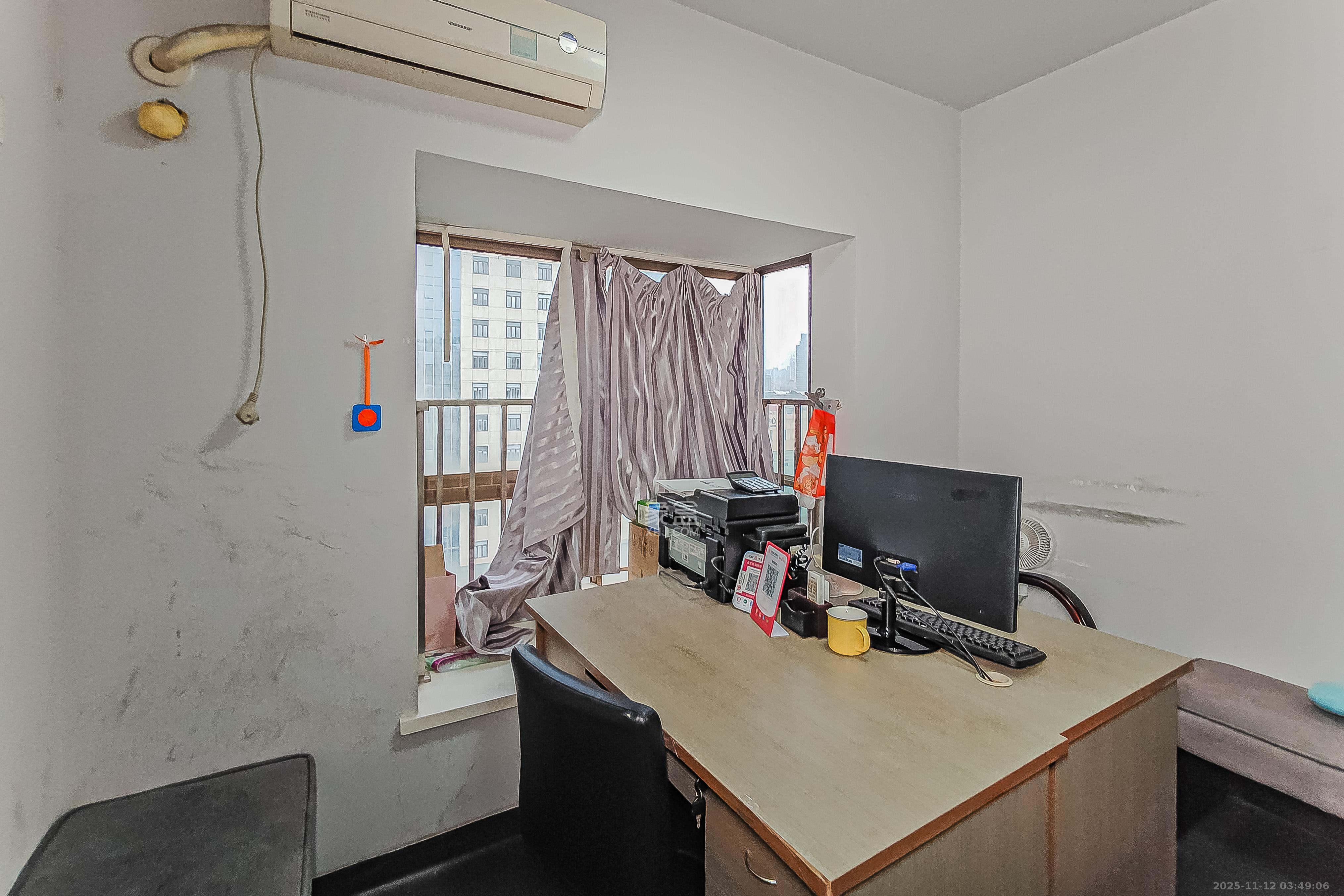 中域蓉城 4室2厅2卫 150.0万 中域蓉城 4室2厅2卫 150.0万卧室