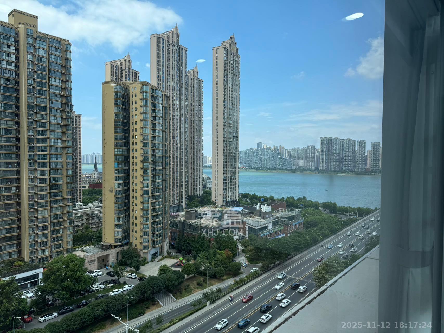 保利天禧EF区  2室1厅1卫    2800.0元/月室内图