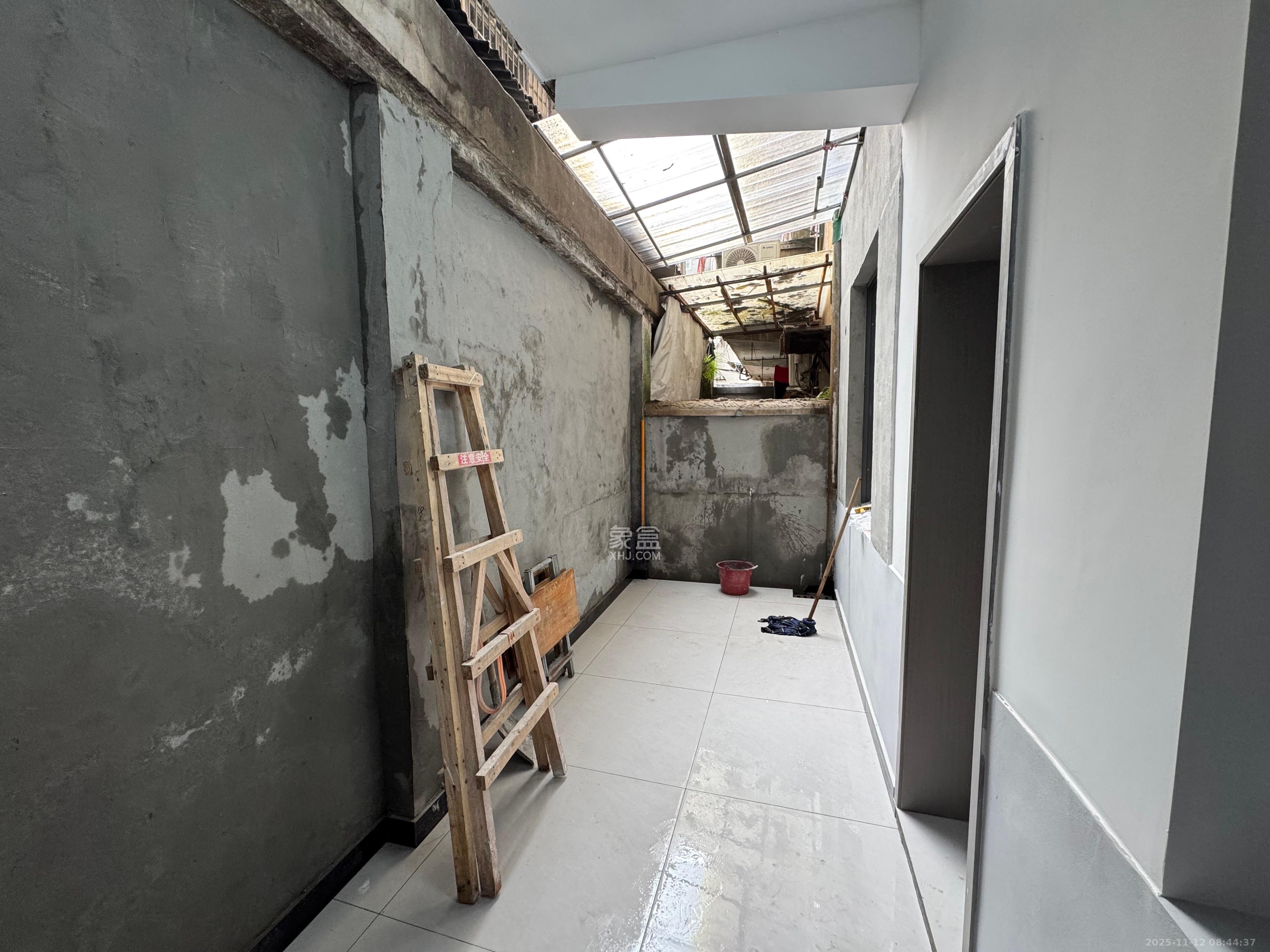 西牌楼商业局宿舍  3室1厅1卫    3200.0元/月室内图