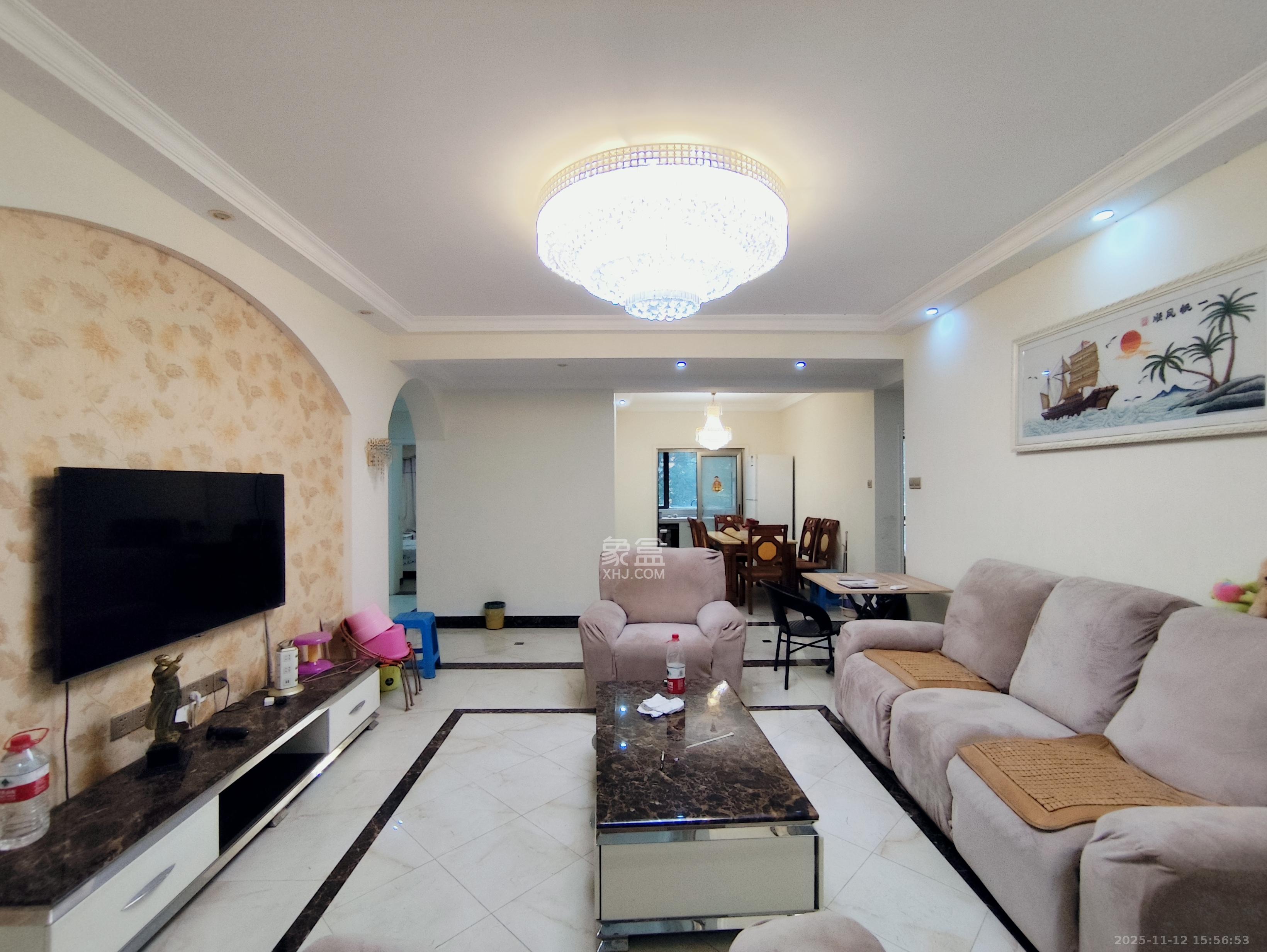 旭辉华庭  4室2厅2卫    2400.0元/月室内图