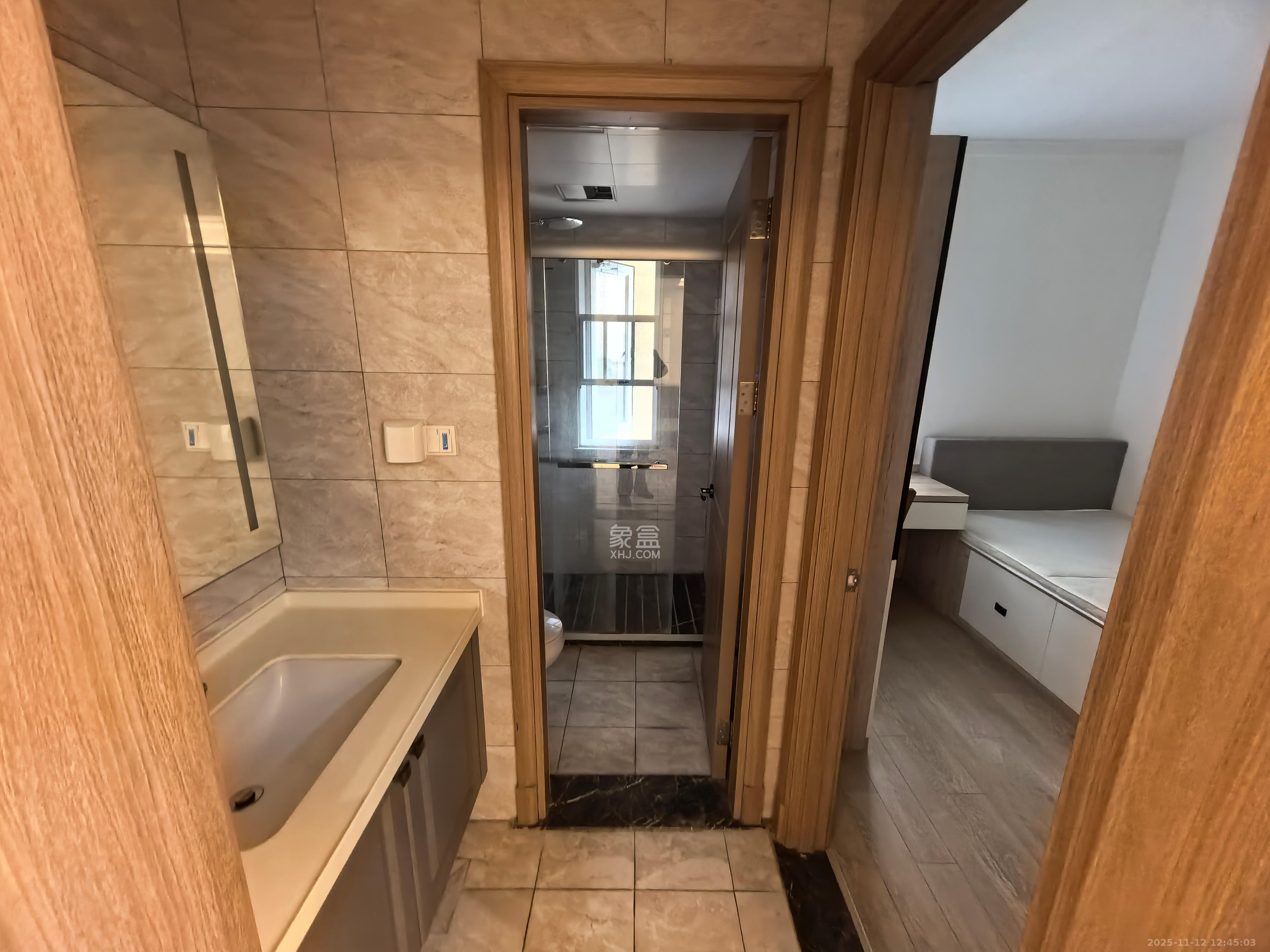 金地中交麓谷香颂(金地中交雅苑)  3室2厅2卫    2800.0元/月室内图