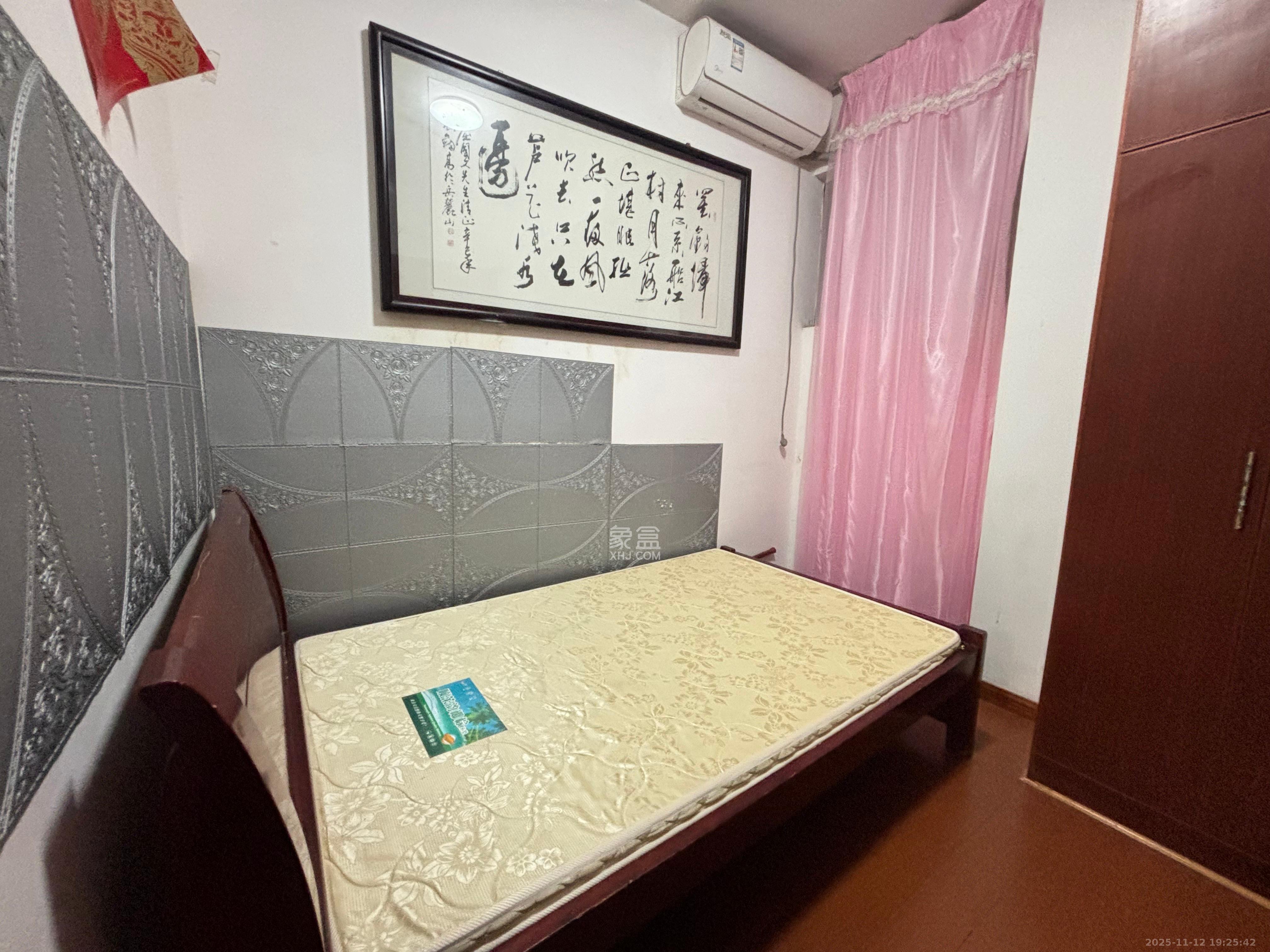 岳北社区 3室1厅2卫 2400.0元/月 岳北社区 3室1厅2卫 2400.0元/月室内图