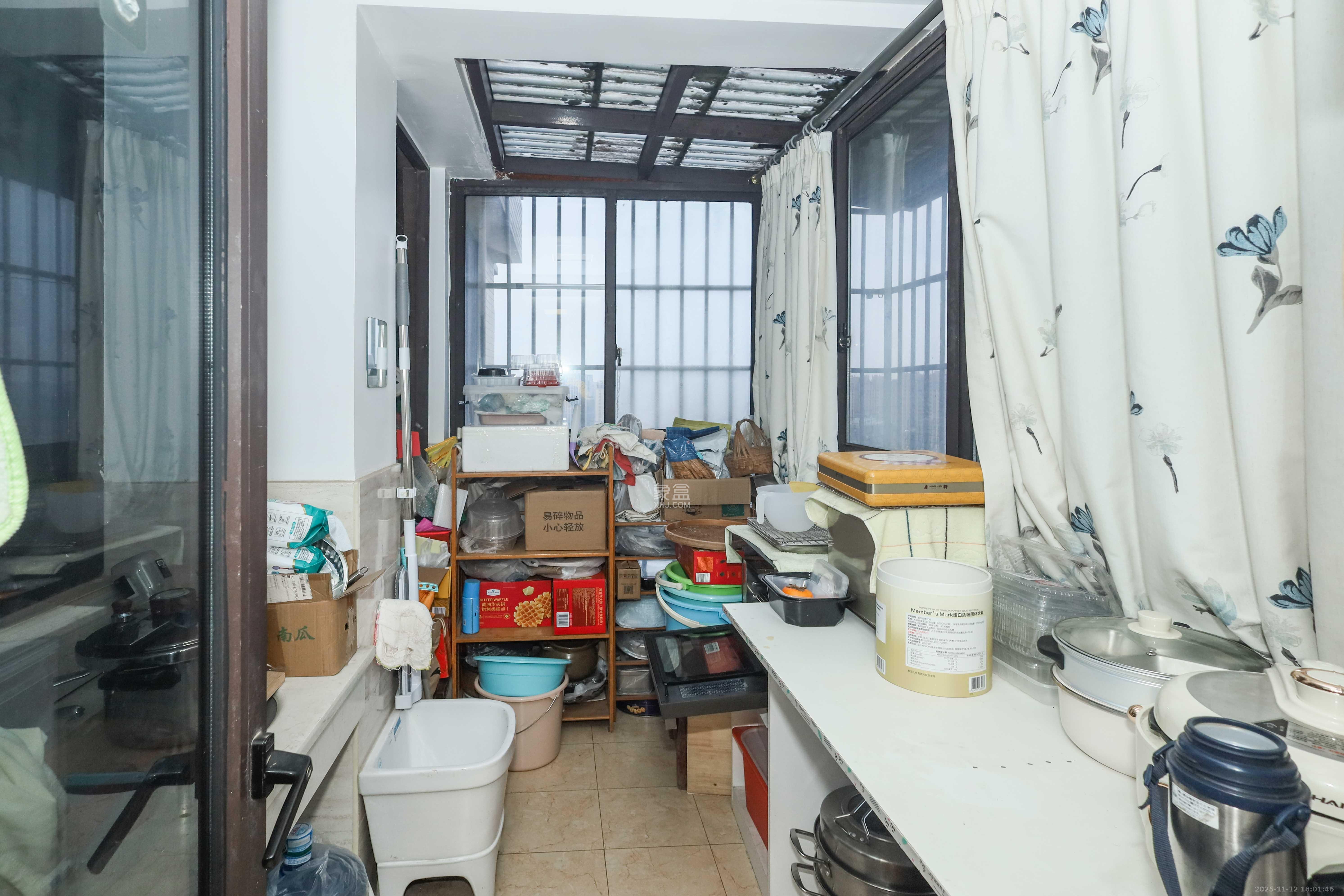 保利麓谷林语E区 4室2厅2卫 122.0万 保利麓谷林语E区 4室2厅2卫 122.0万阳台