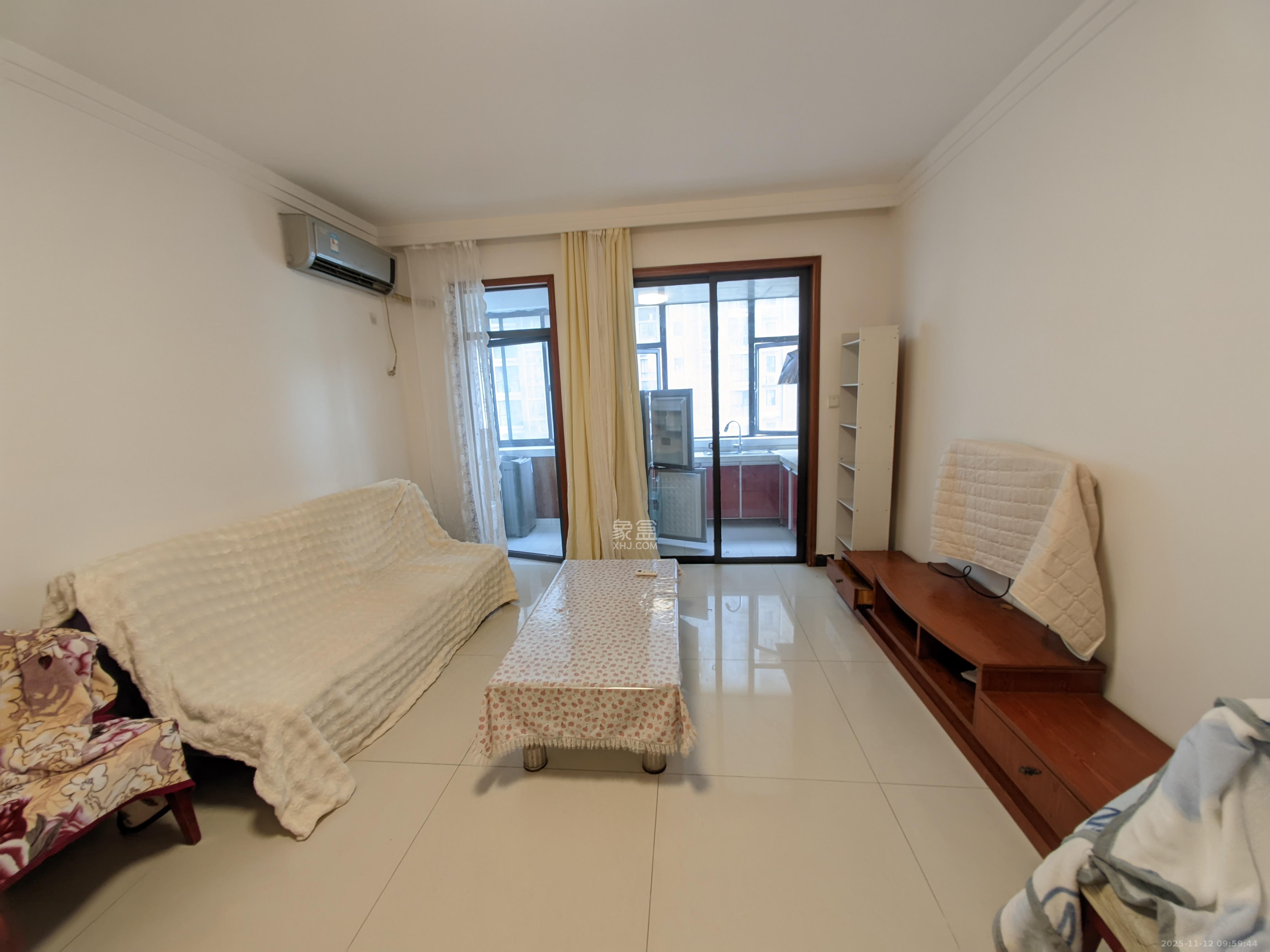 锦湘国际星城三期(锦绣苑) 1室1厅1卫 1500.0元/月 锦湘国际星城三期(锦绣苑) 1室1厅1卫 1500.0元/月室内图