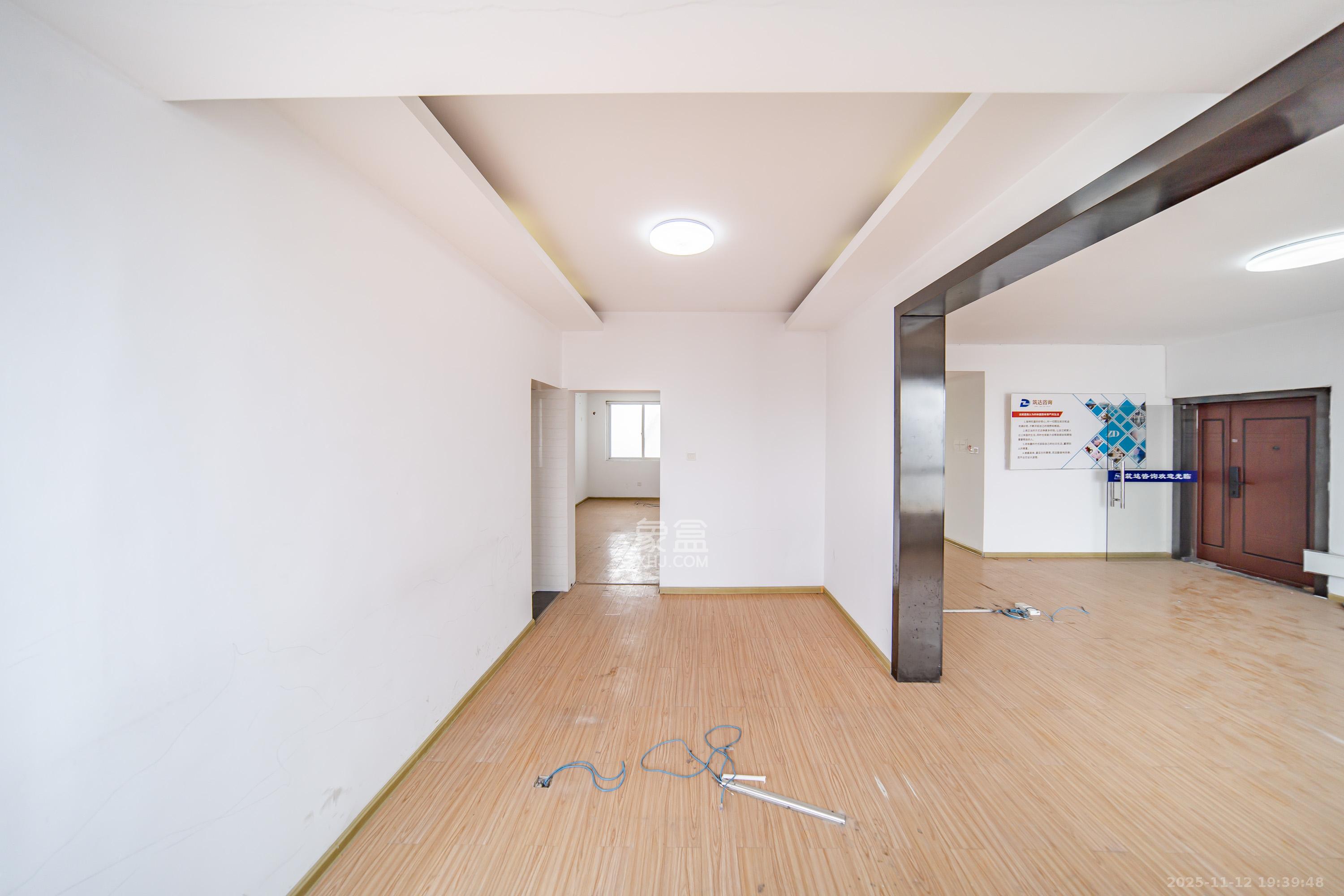 永通商邸 4室2厅1卫 105.0万 永通商邸 4室2厅1卫 105.0万卧室