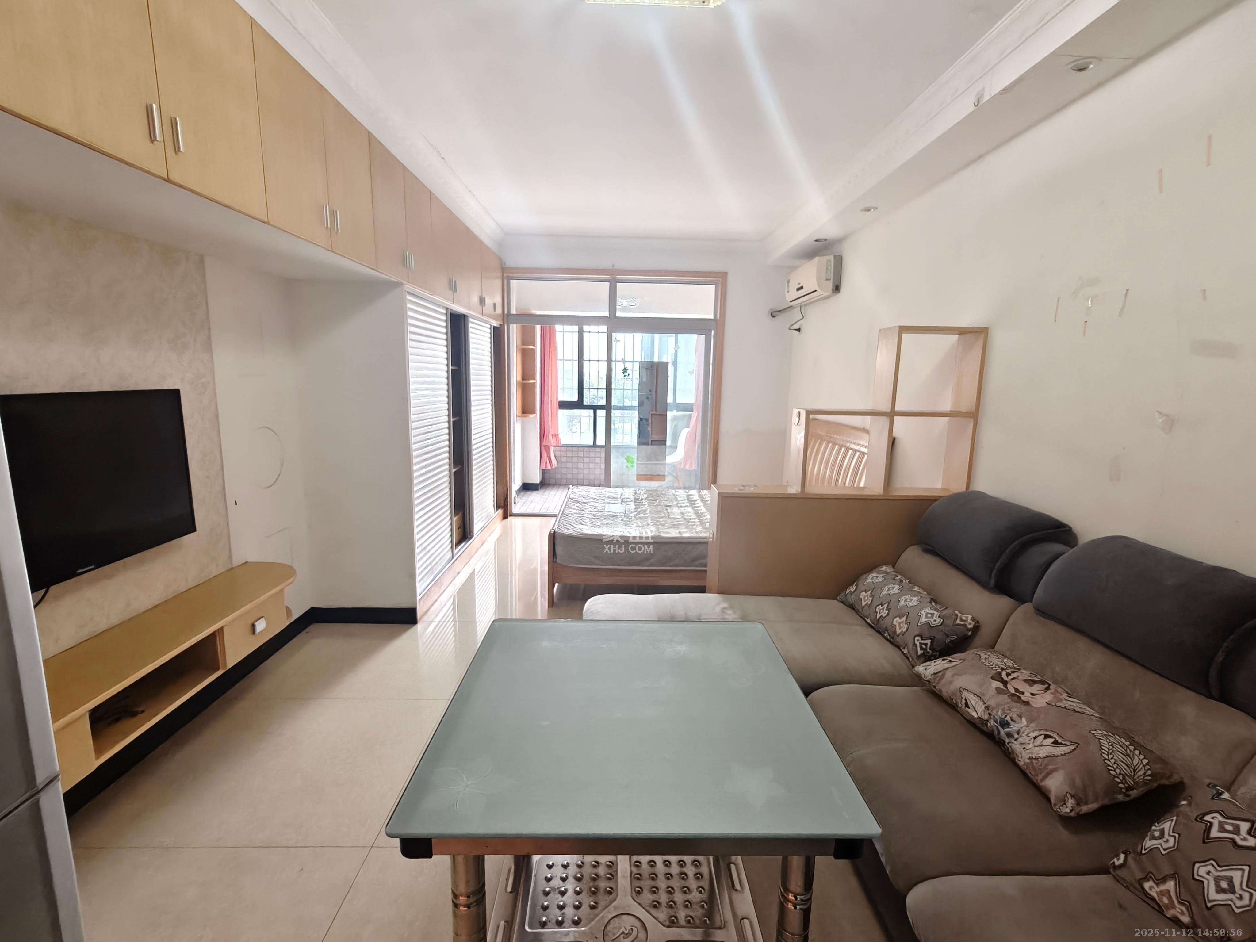 新长海广场  1室1厅1卫    1000.0元/月室内图