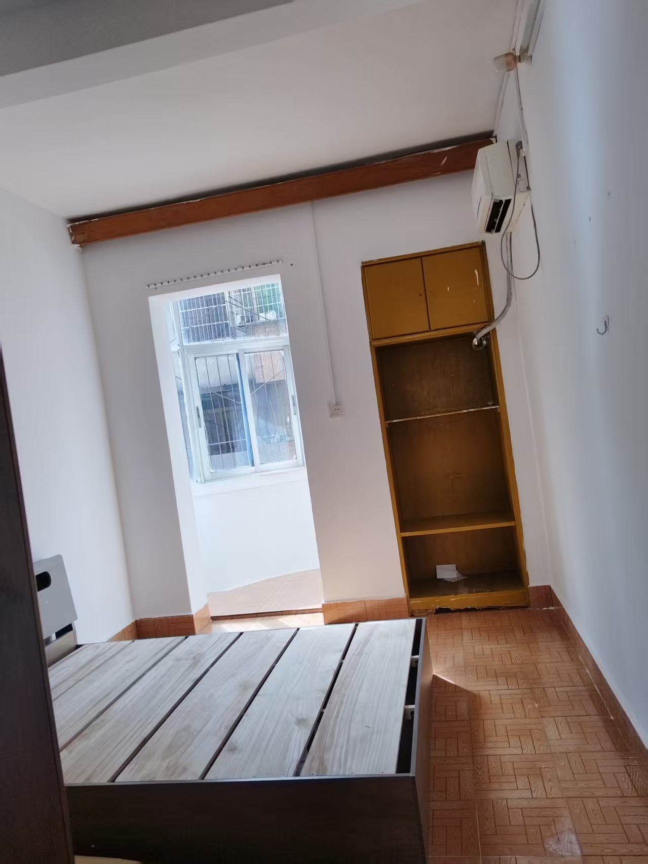 海南省电子工业总公司住宅区  2室2厅1卫    1800.0元/月室内图