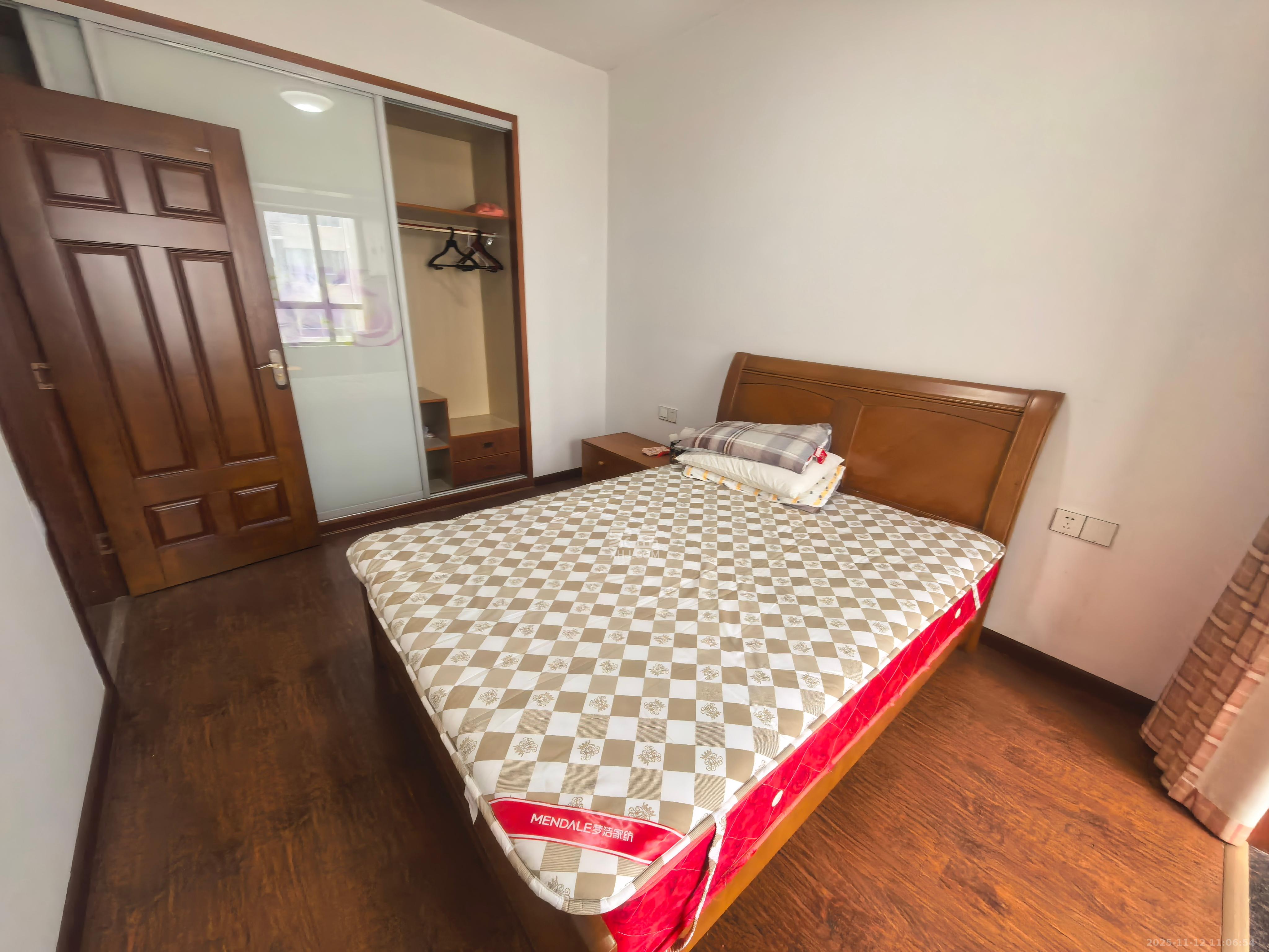 五一大道202(中环壹世界) 2室1厅1卫 3000.0元/月 五一大道202(中环壹世界) 2室1厅1卫 3000.0元/月室内图