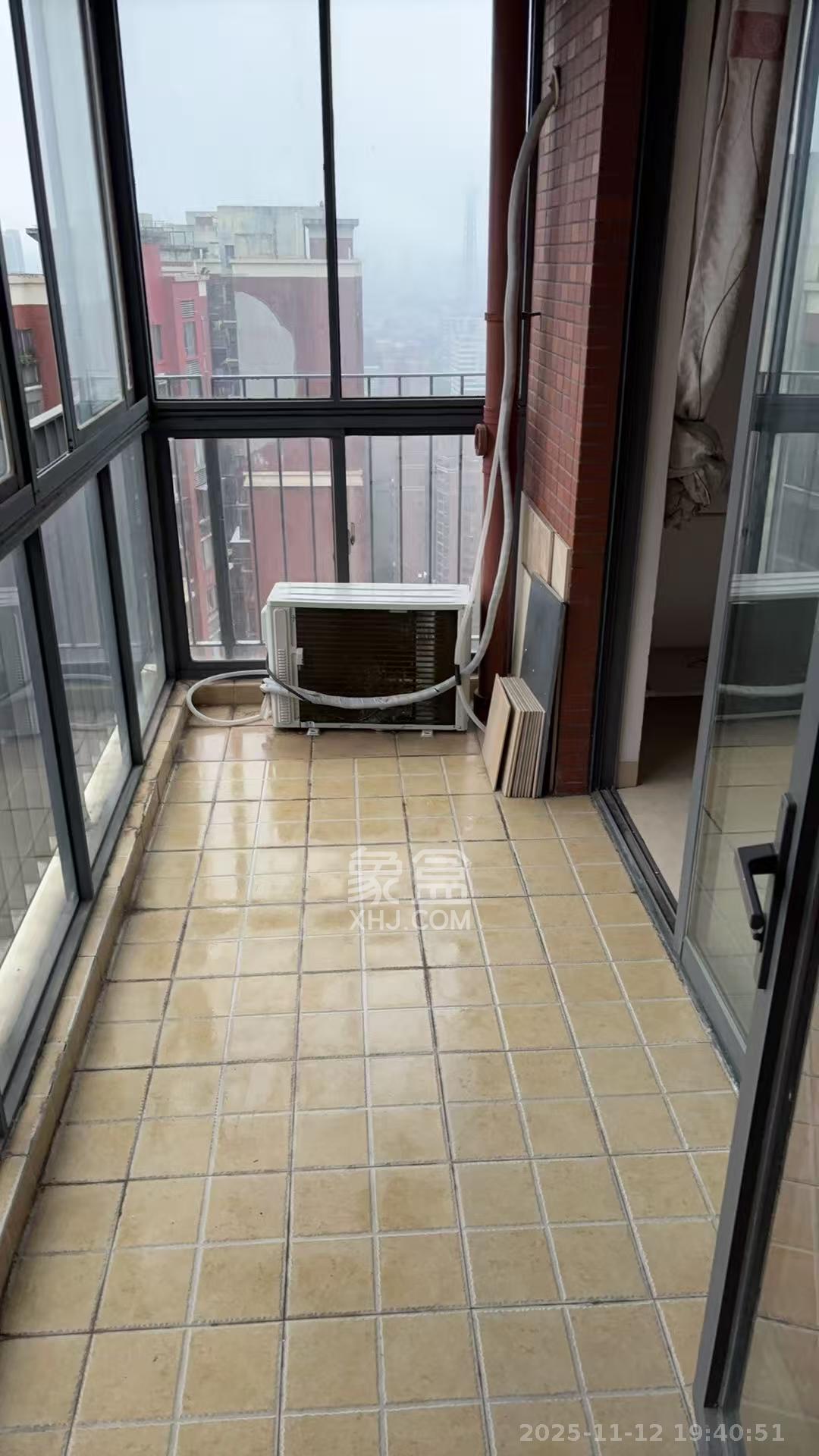 华润凤凰城二期 1室1厅1卫 1600.0元/月 华润凤凰城二期 1室1厅1卫 1600.0元/月室内图