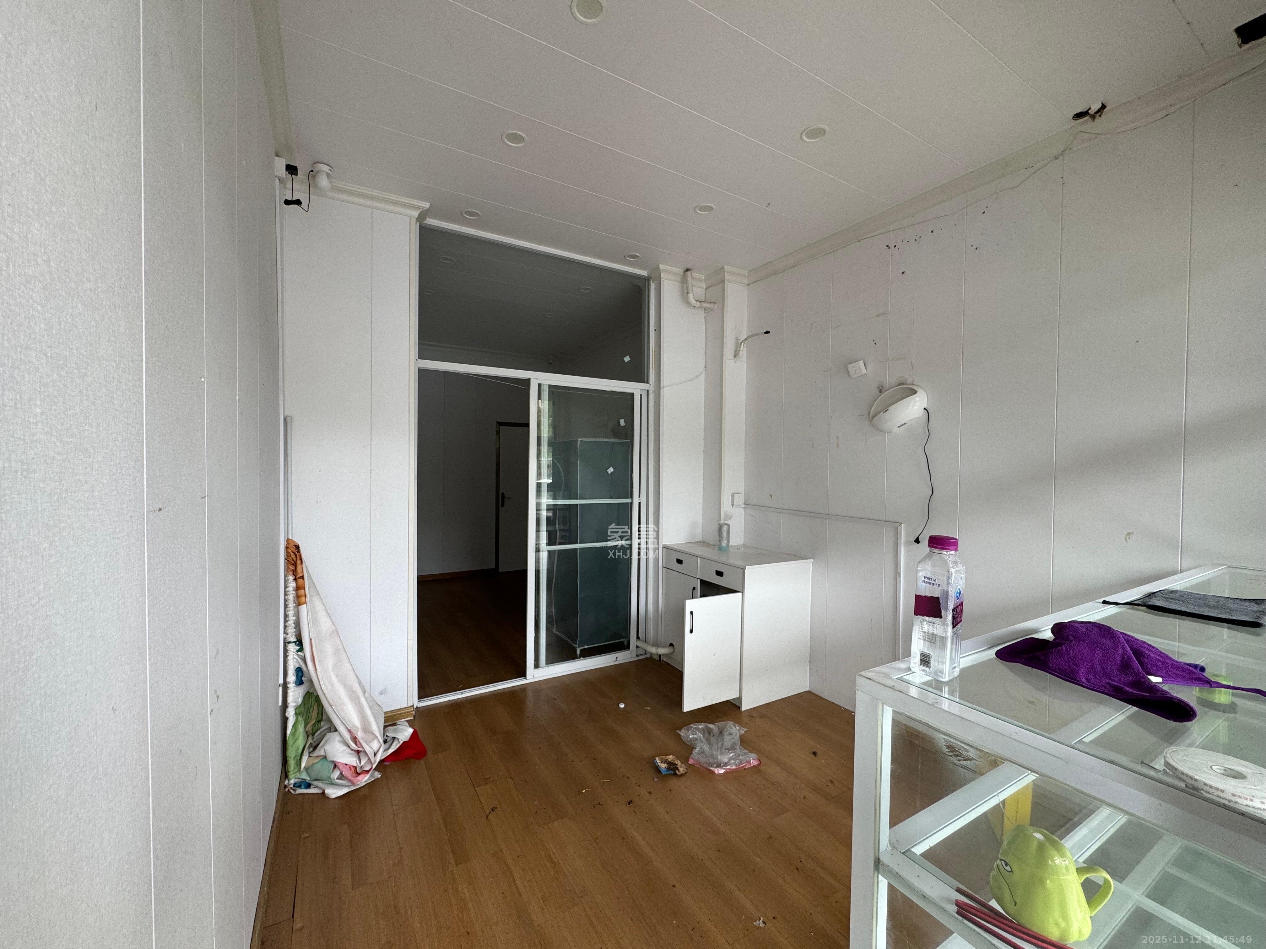 藏珑湖上国际花园高层   30.0㎡      3500.0元/月室内图