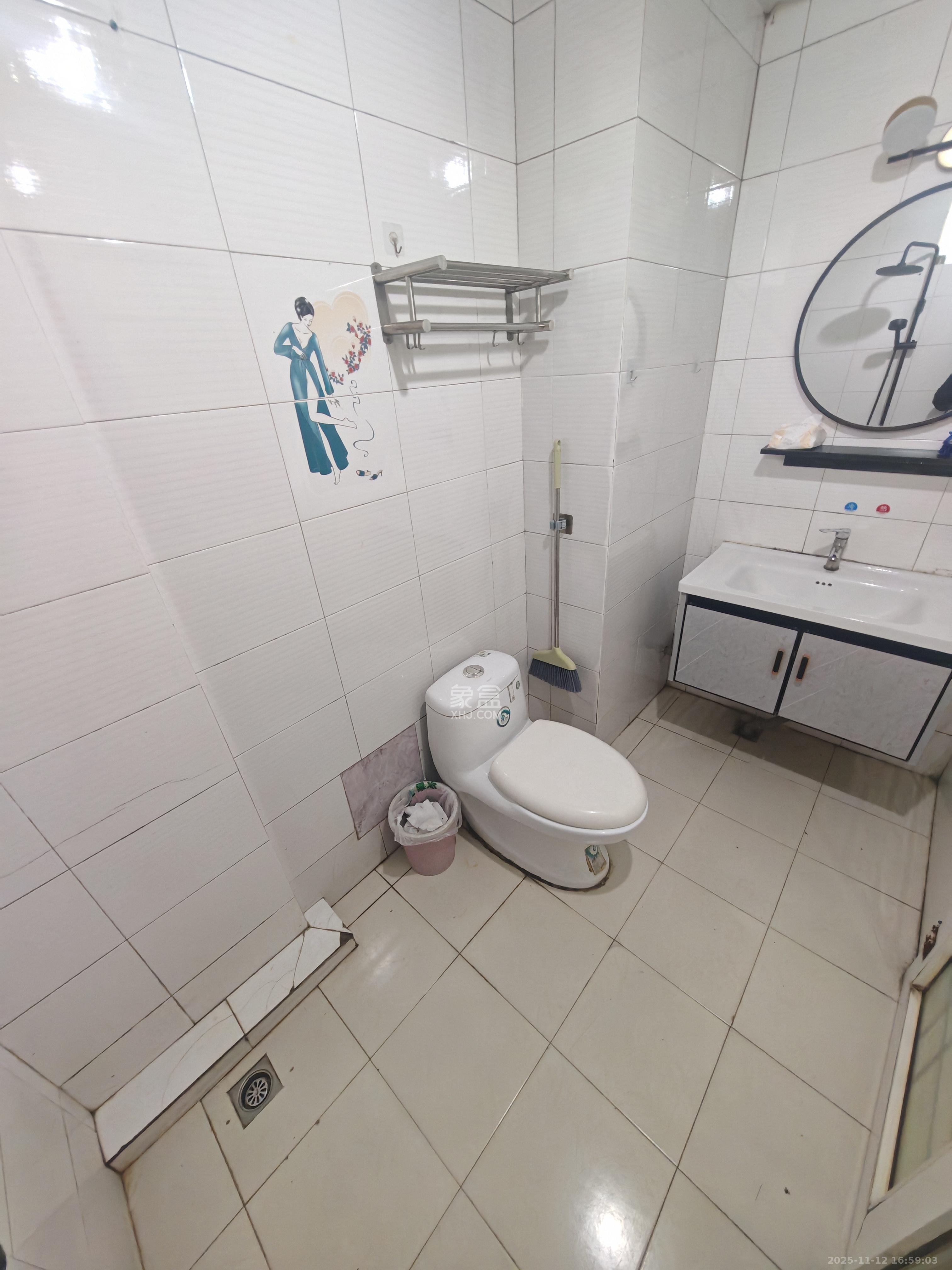 汀兰雅苑  1室1厅1卫    1800.0元/月室内图