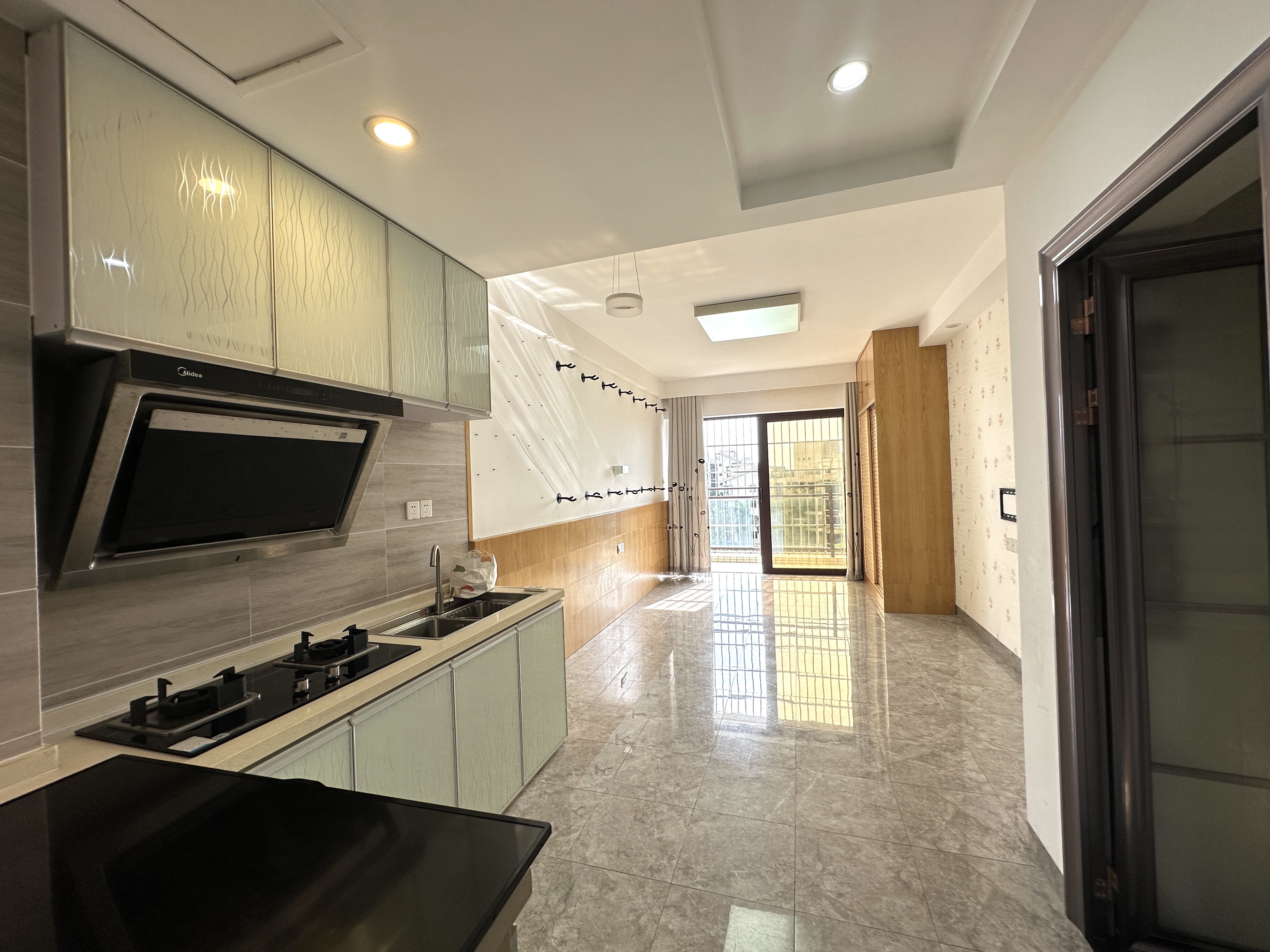 长信蓝郡  1室1厅1卫    1600.0元/月室内图