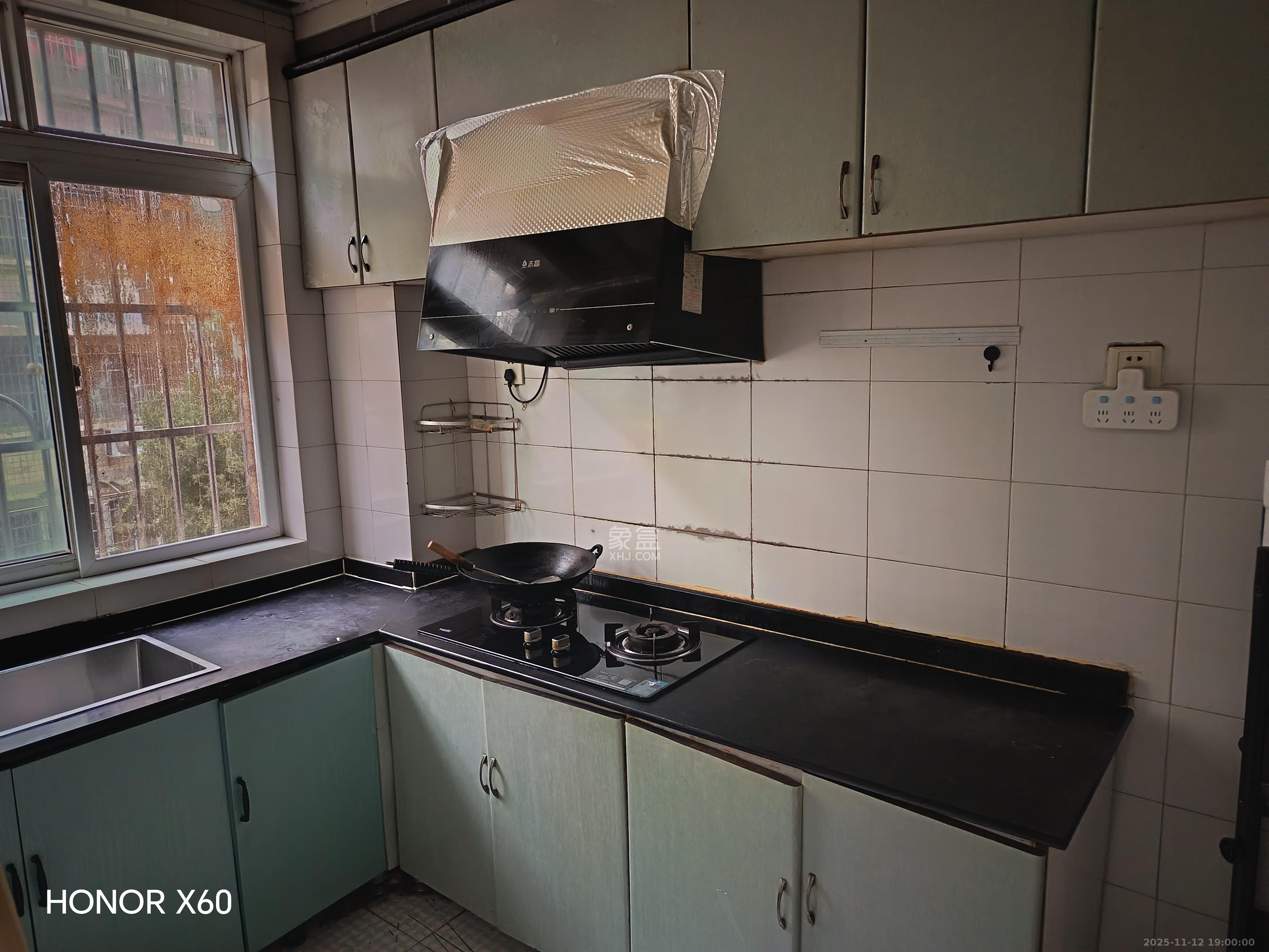 红星农博住宅小区（佳英农博小区）  1室0厅0卫    1500.0元/月室内图