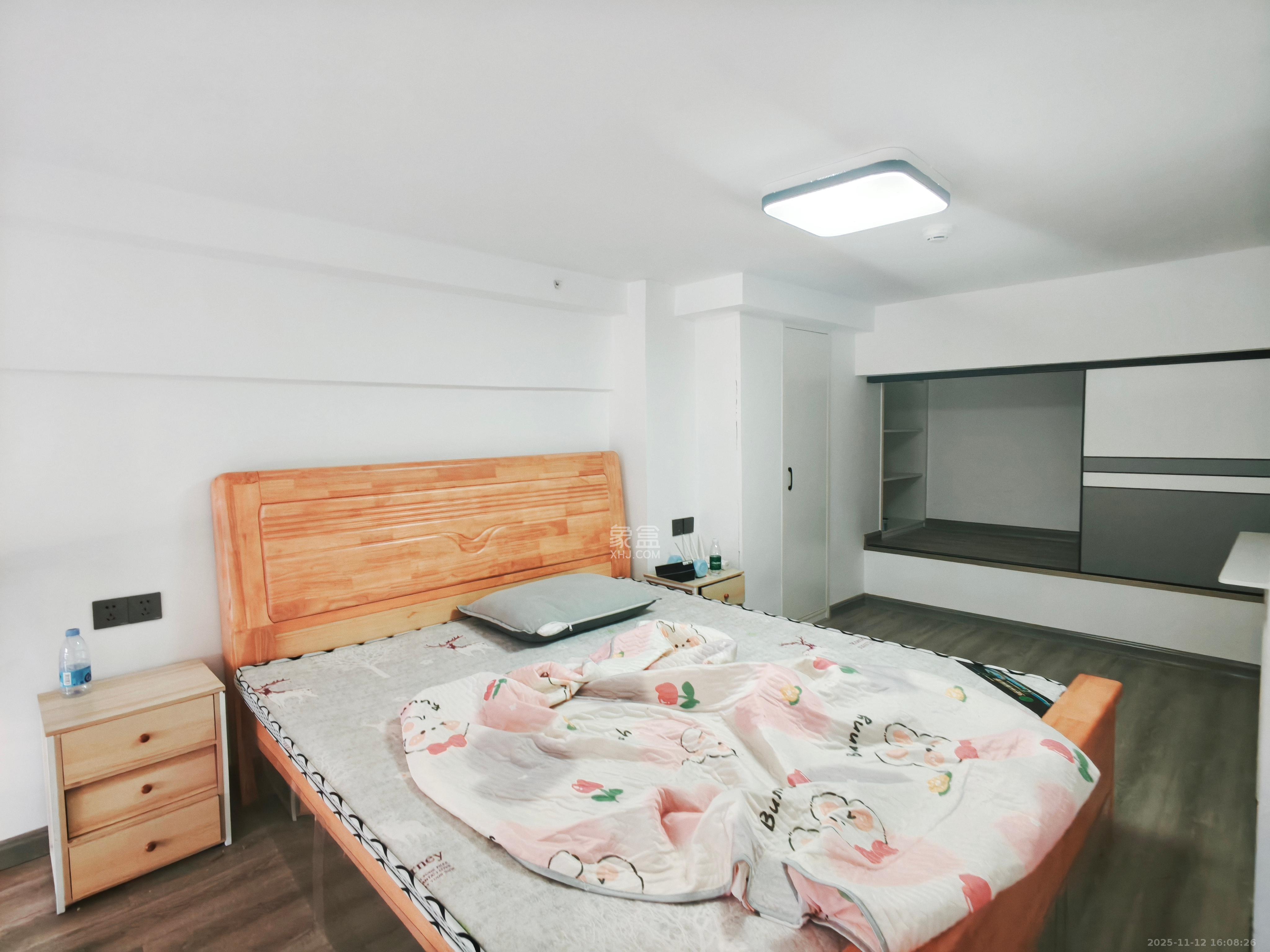 龙湖湘江星座（祺鑫星座公寓）  1室1厅1卫    1600.0元/月室内图