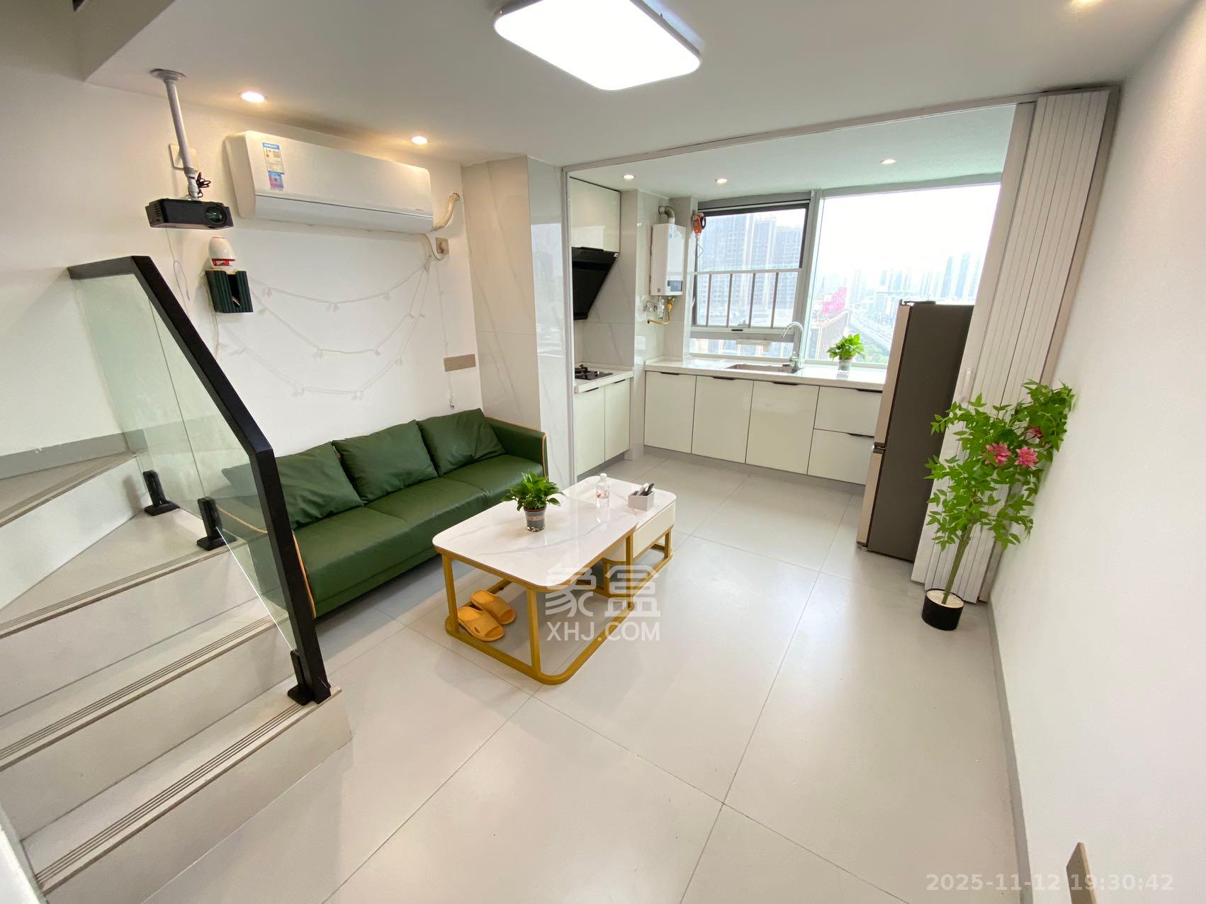 卓越伊景寓 2室1厅1卫 2200.0元/月 卓越伊景寓 2室1厅1卫 2200.0元/月室内图