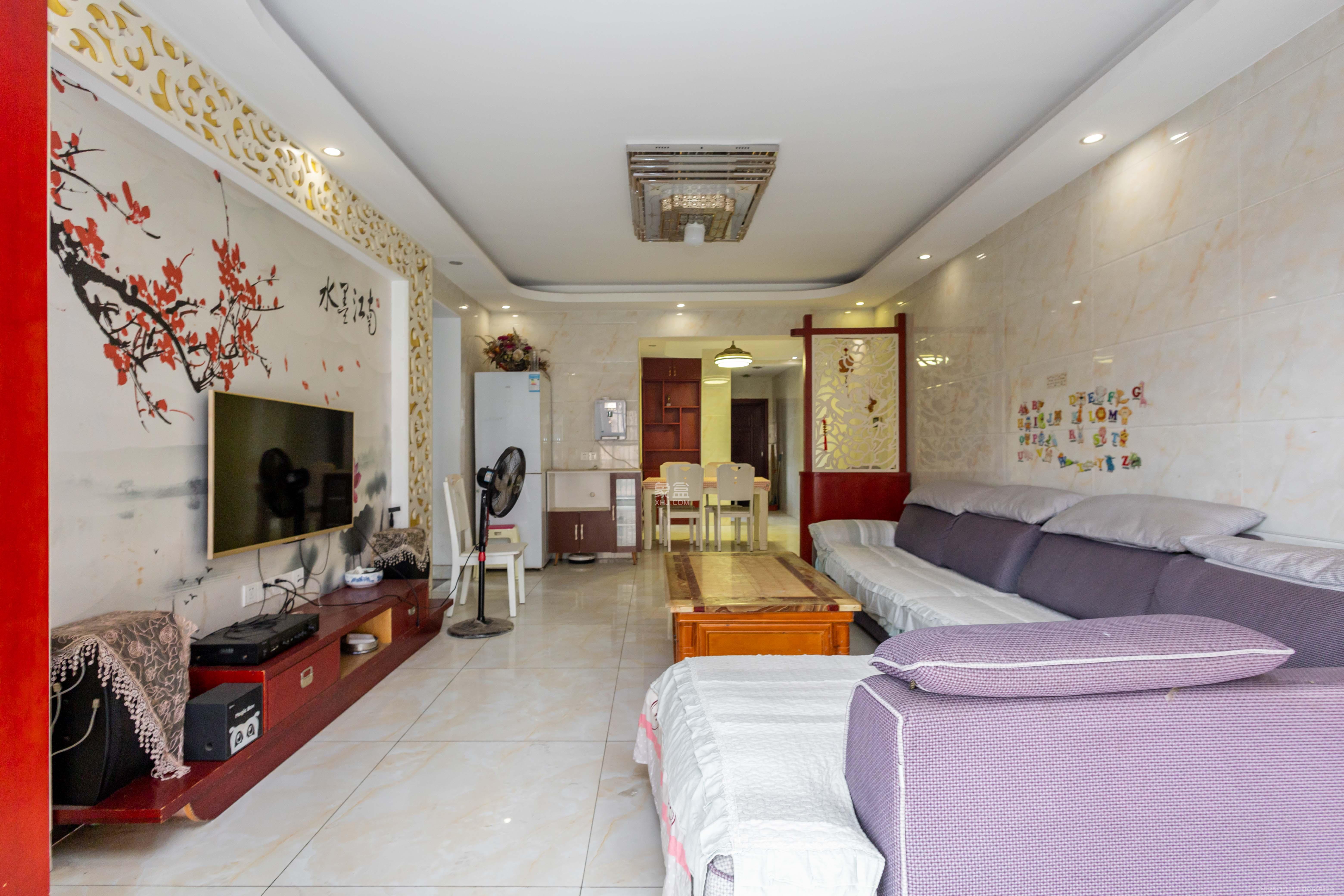 才子佳郡 3室2厅1卫 60.0万 才子佳郡 3室2厅1卫 60.0万客厅