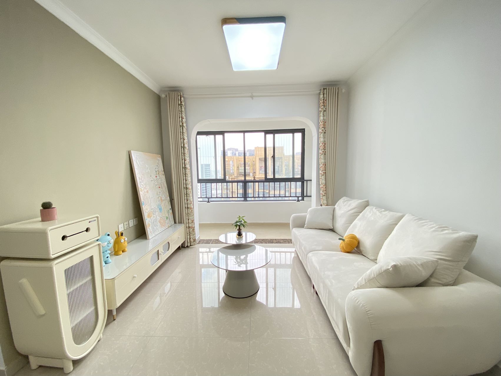 坡巷雅苑  2室1厅1卫    95.0万客厅