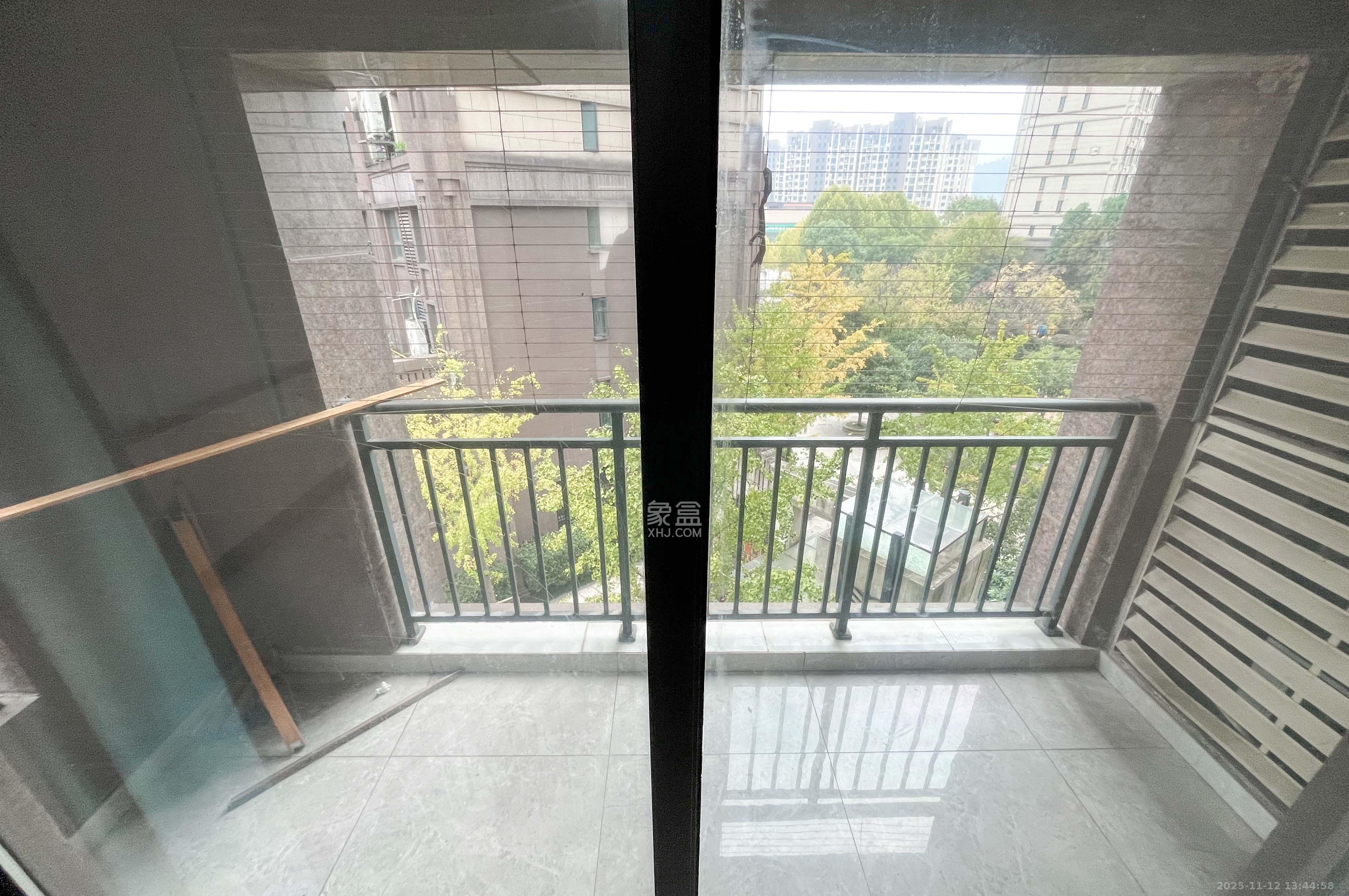 中海梅溪湖壹号 3室2厅2卫 182.0万 中海梅溪湖壹号 3室2厅2卫 182.0万其他