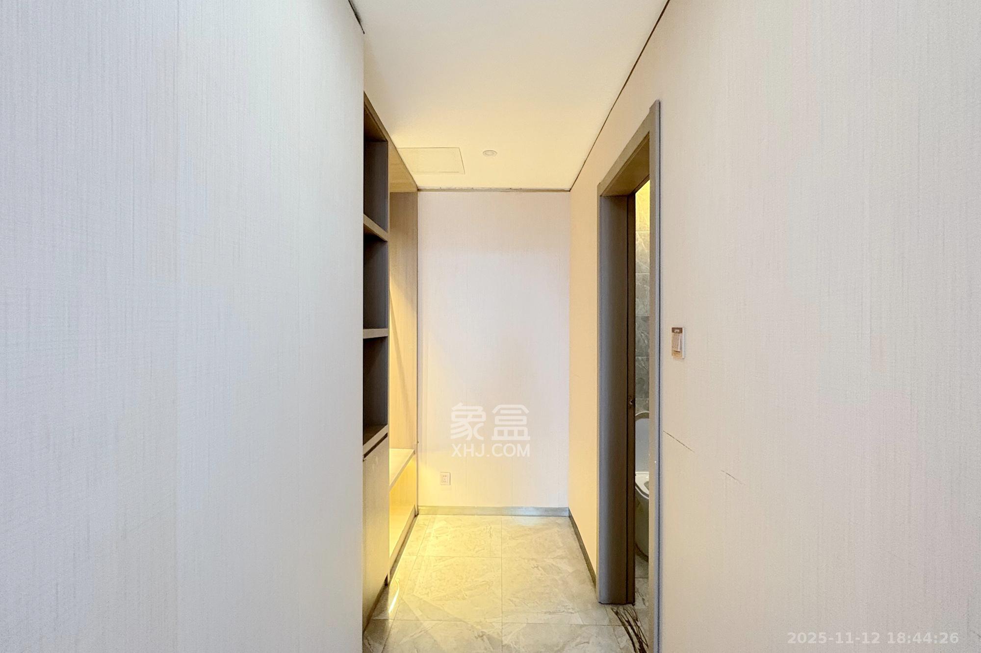 宇成朝阳广场 1室1厅1卫 49.8万 宇成朝阳广场 1室1厅1卫 49.8万卫生间