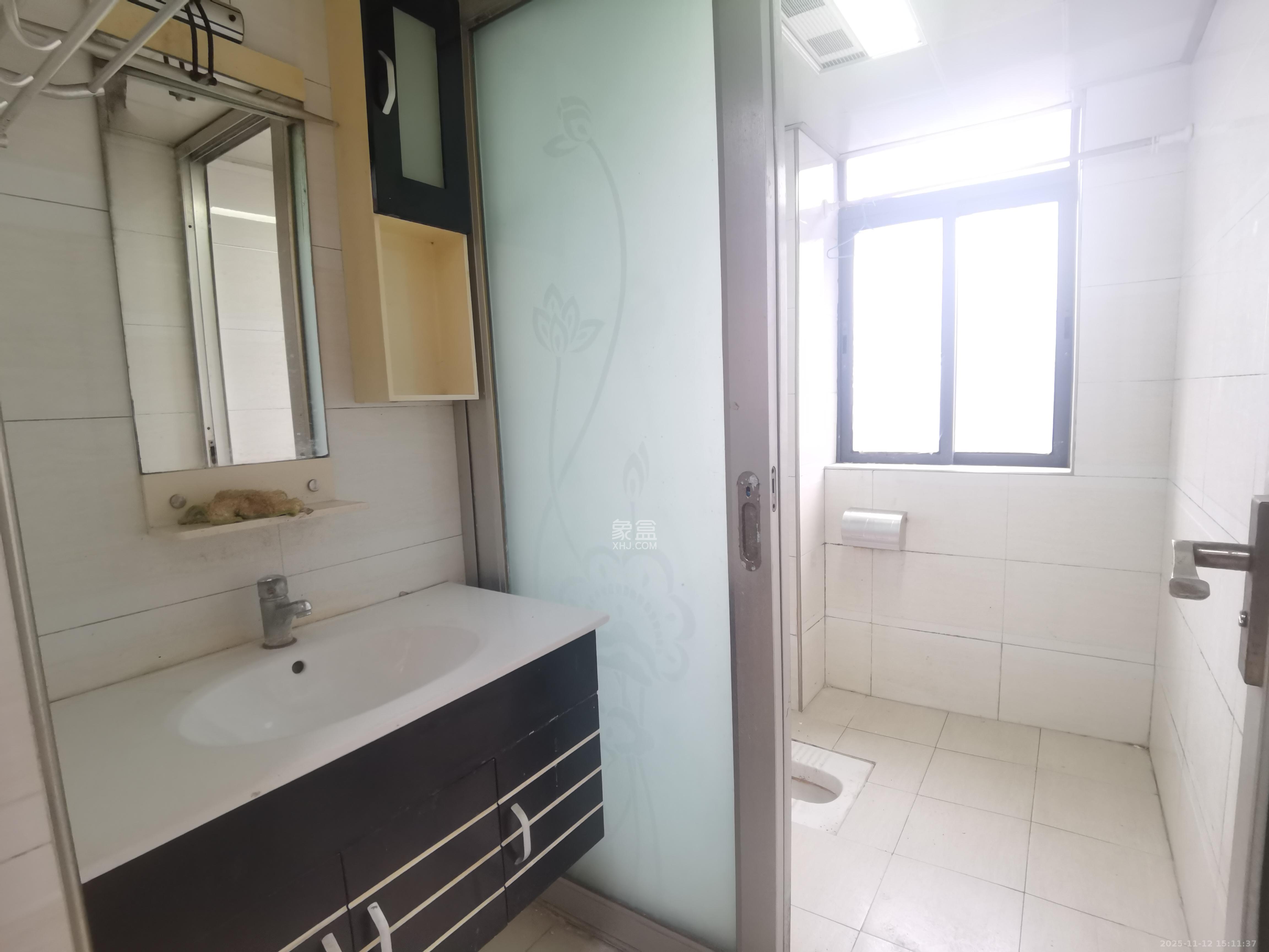 恒基凯旋门一二期 1室2厅1卫 2000.0元/月 恒基凯旋门一二期 1室2厅1卫 2000.0元/月室内图