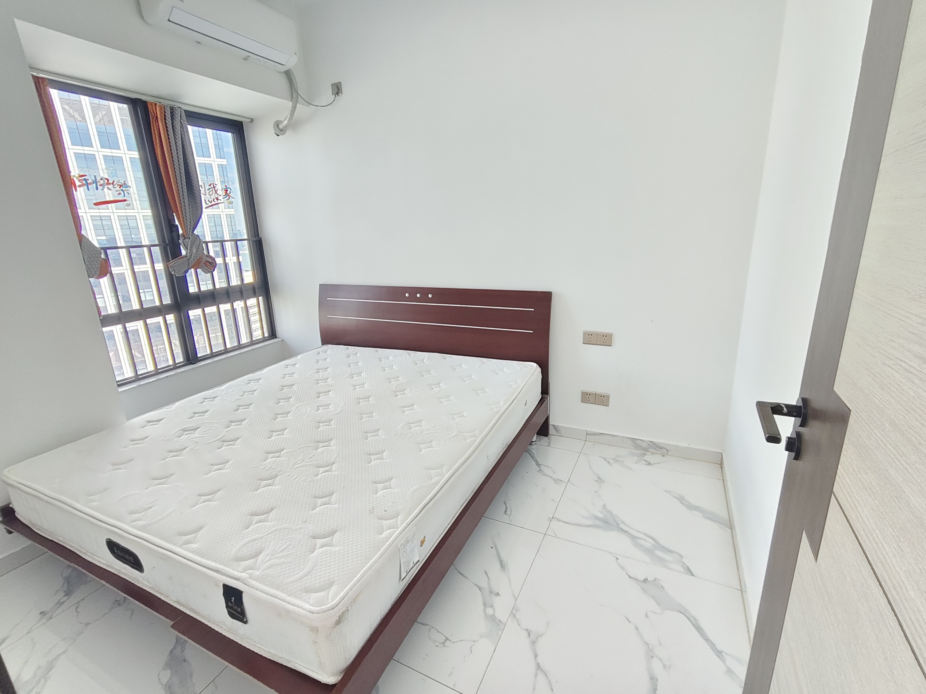 华润中心 2室2厅1卫 4000.0元/月 华润中心 2室2厅1卫 4000.0元/月室内图