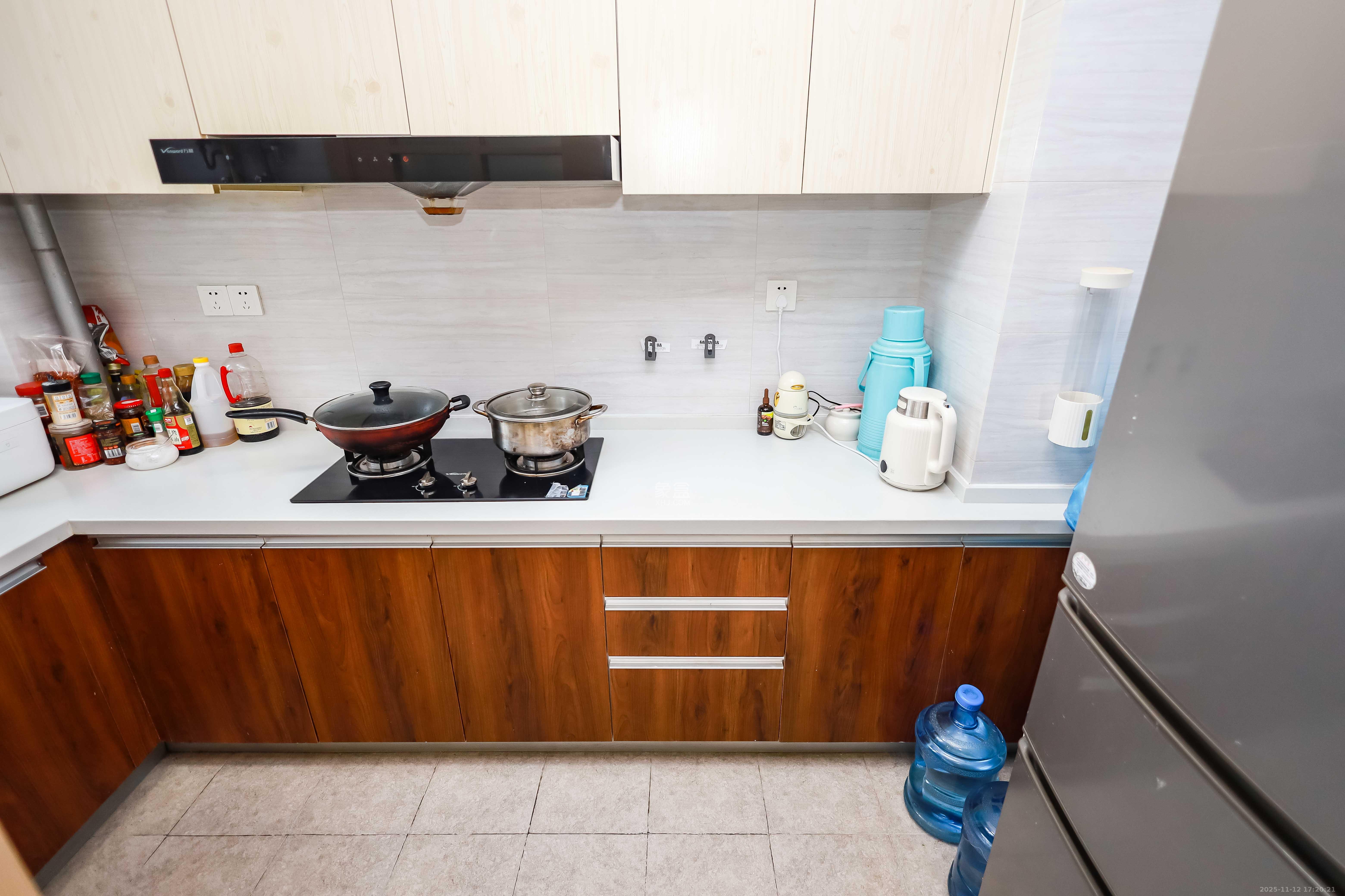 麓谷山湖郡  4室2厅2卫    121.0万厨房