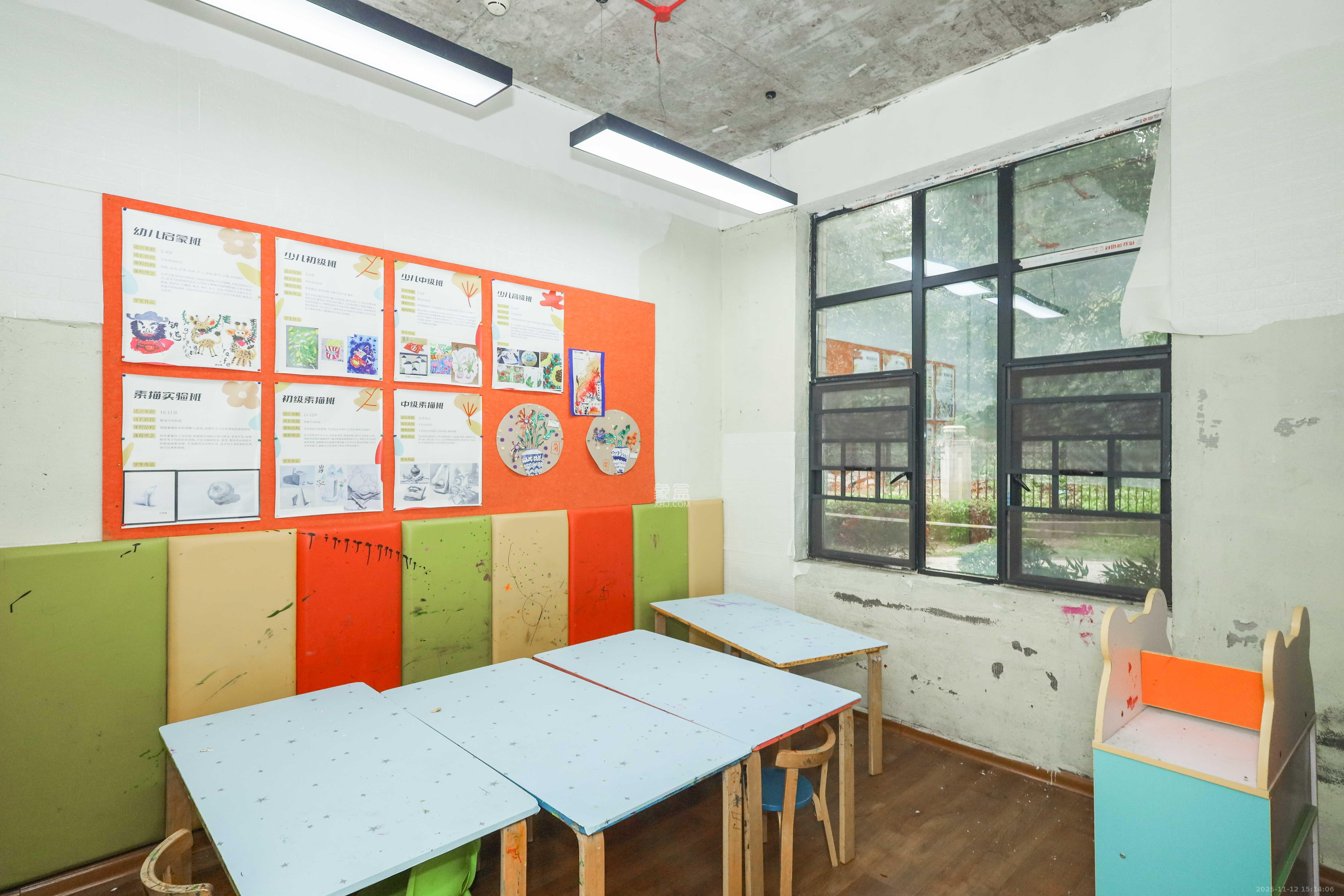 天元涉外景园C区 4室2厅1卫 145.0万 天元涉外景园C区 4室2厅1卫 145.0万卧室